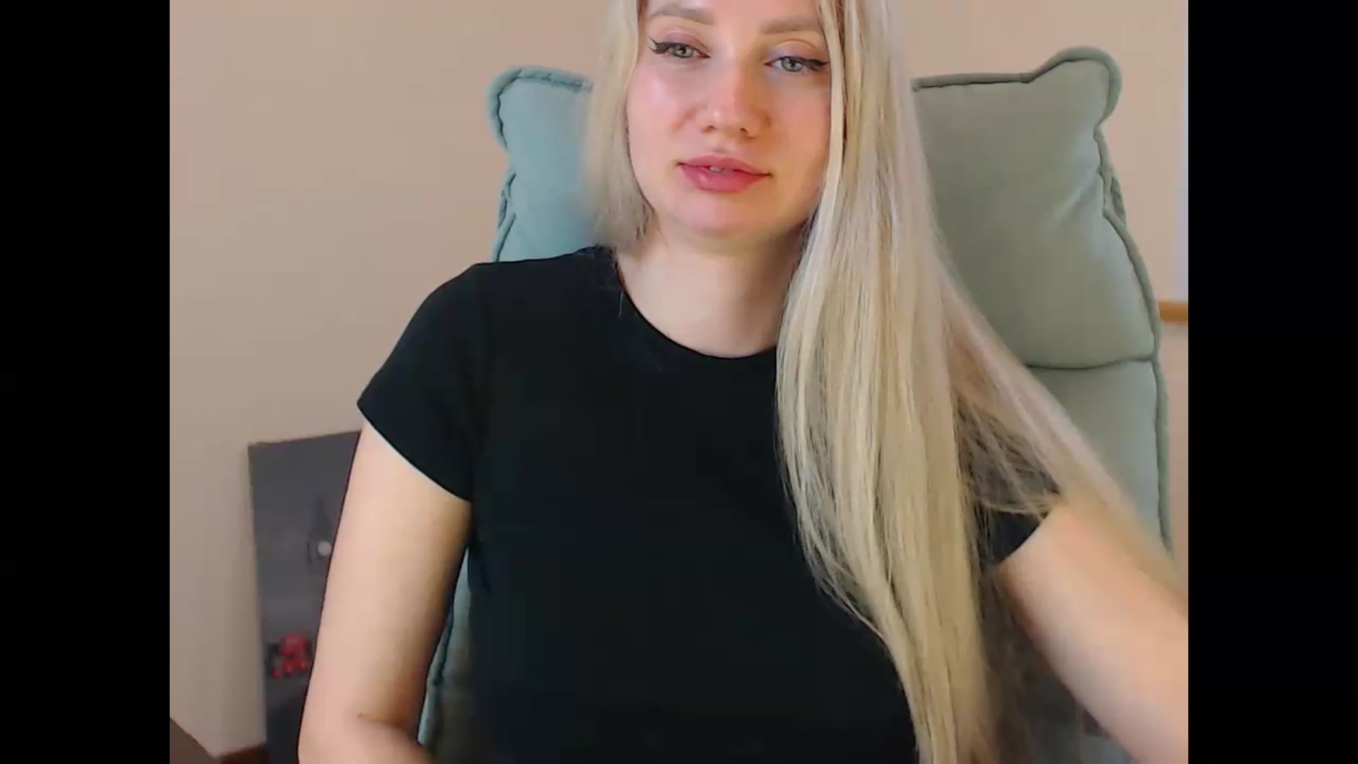 Gallery image thumbnail from Miss_Sylvia's myfreecams stream on, 06/08/2026, 15:31 image 17 of 20