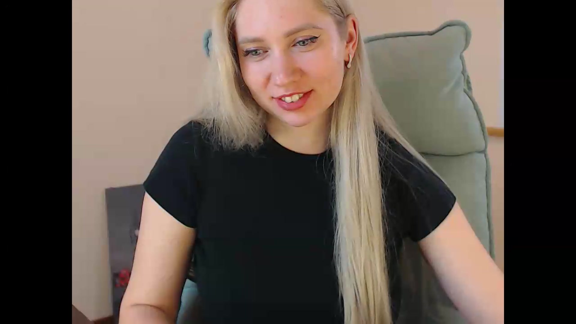 Gallery image thumbnail from Miss_Sylvia's myfreecams stream on, 06/08/2026, 15:31 image 8 of 20