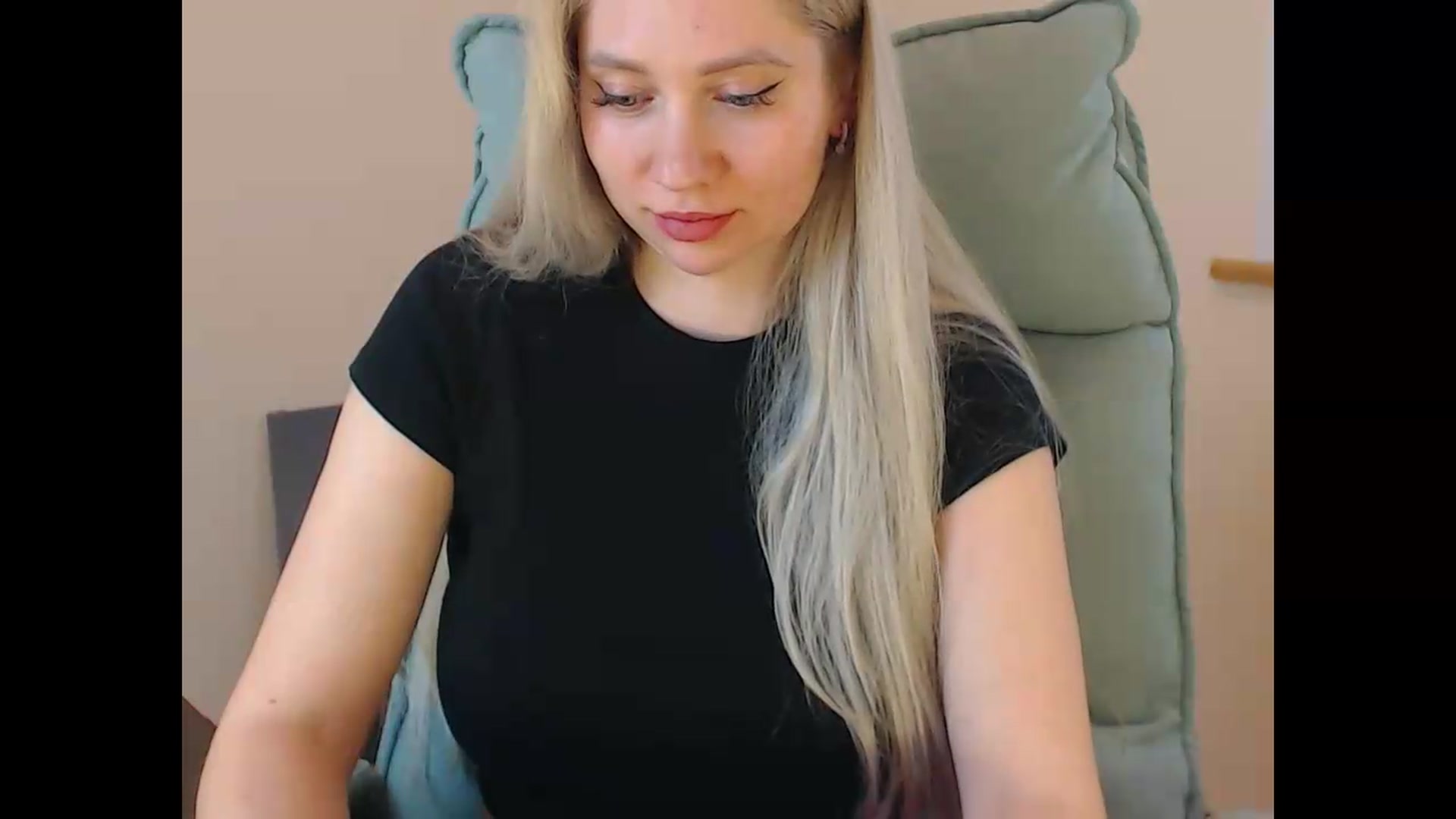 Gallery image thumbnail from Miss_Sylvia's myfreecams stream on, 06/08/2026, 16:23 image 12 of 20