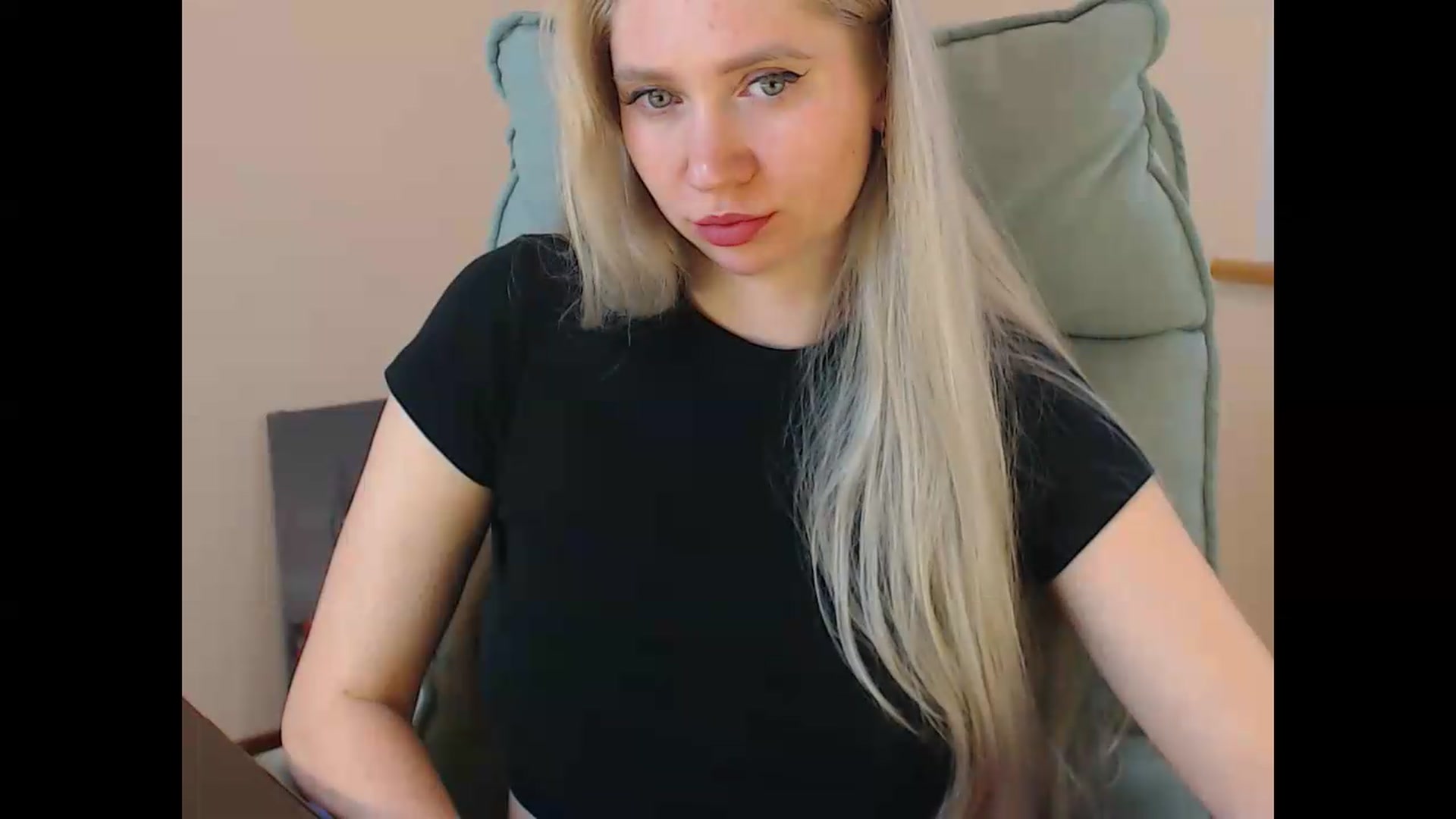 Gallery image thumbnail from Miss_Sylvia's myfreecams stream on, 06/08/2026, 16:23 image 16 of 20