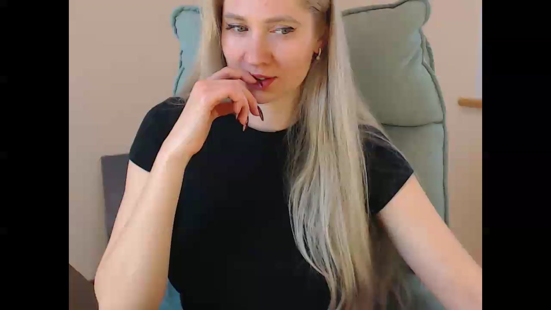 Gallery image thumbnail from Miss_Sylvia's myfreecams stream on, 06/08/2026, 16:23 image 14 of 20