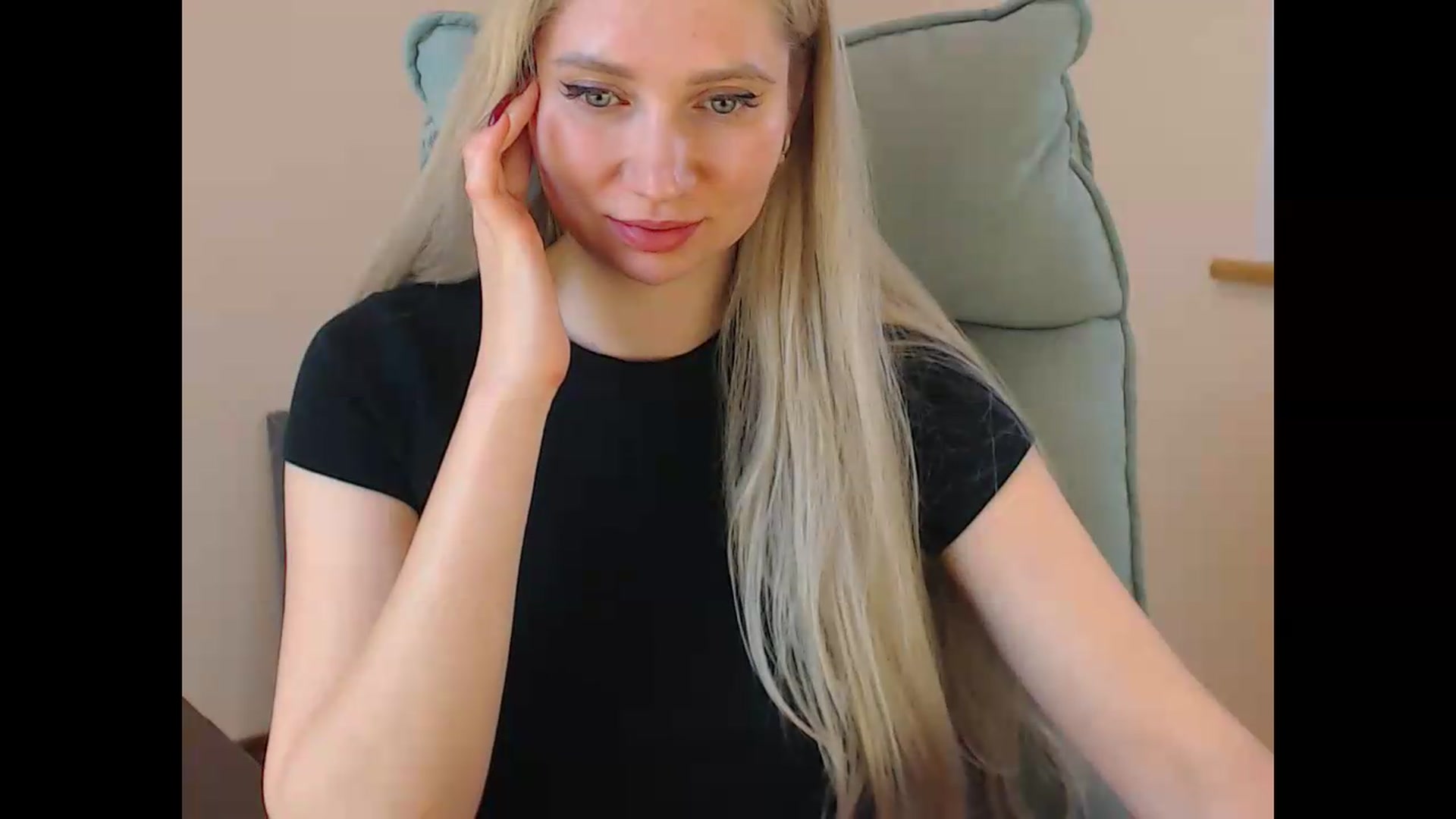 Gallery image thumbnail from Miss_Sylvia's myfreecams stream on, 06/08/2026, 16:23 image 10 of 20
