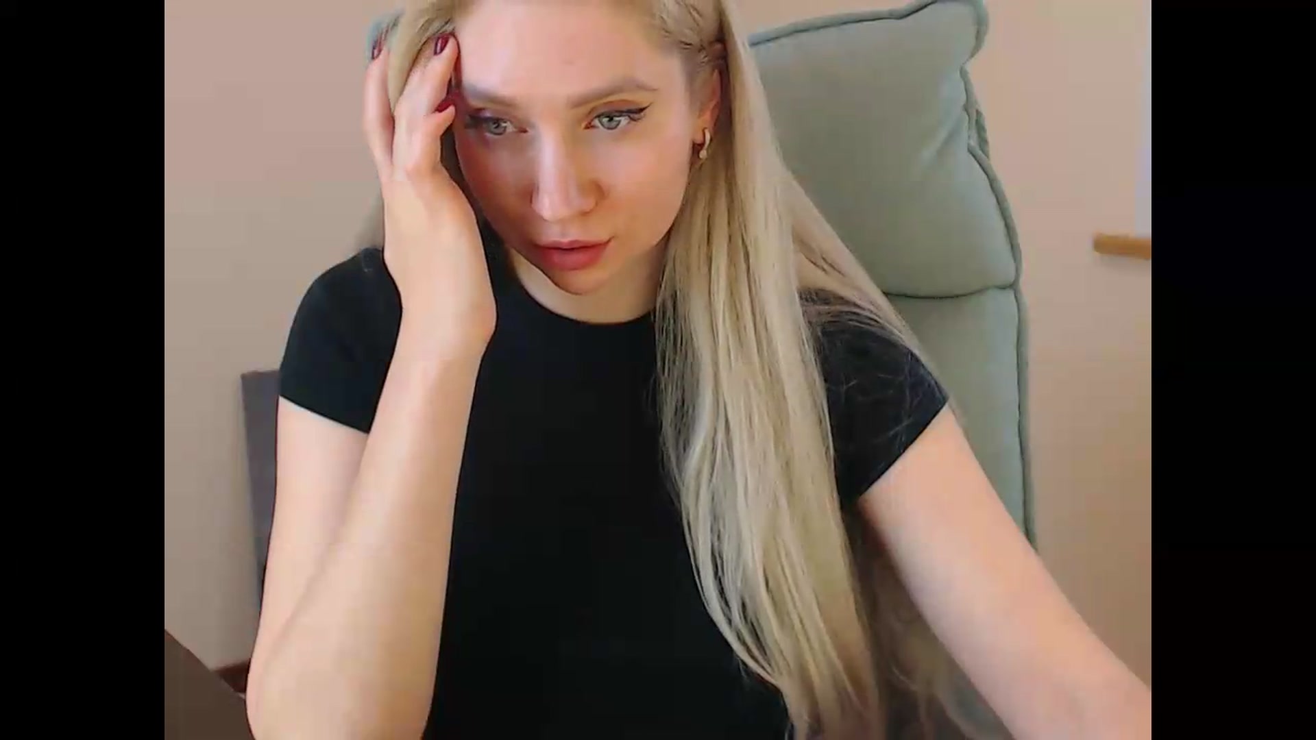 Gallery image thumbnail from Miss_Sylvia's myfreecams stream on, 06/08/2026, 16:23 image 9 of 20