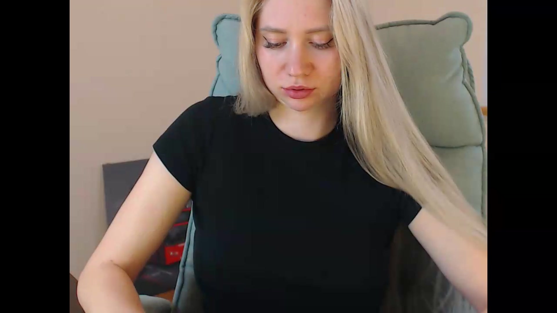 Gallery image thumbnail from Miss_Sylvia's myfreecams stream on, 06/08/2026, 17:51 image 7 of 20