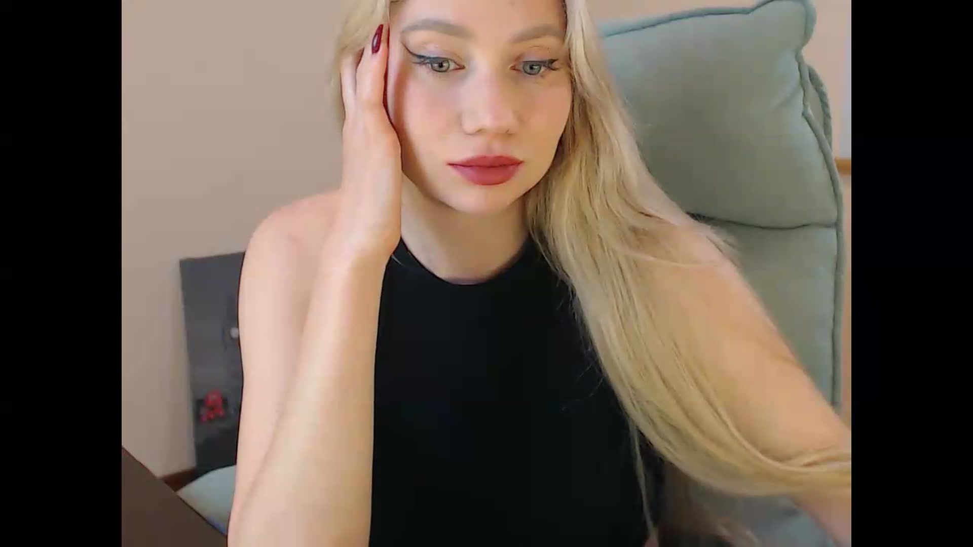 Gallery image thumbnail from Miss_Sylvia's myfreecams stream on, 06/10/2026, 18:17 image 14 of 20