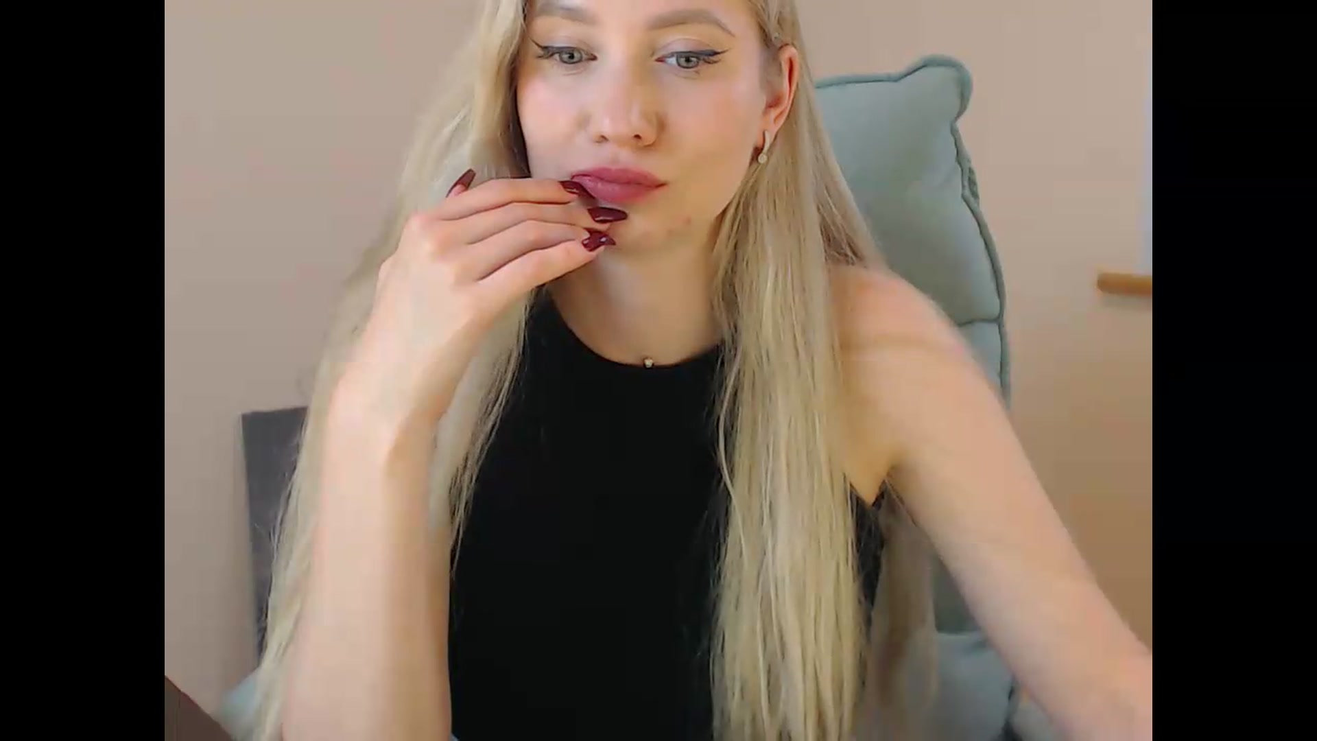 Gallery image thumbnail from Miss_Sylvia's myfreecams stream on, 06/10/2026, 19:13 image 20 of 20
