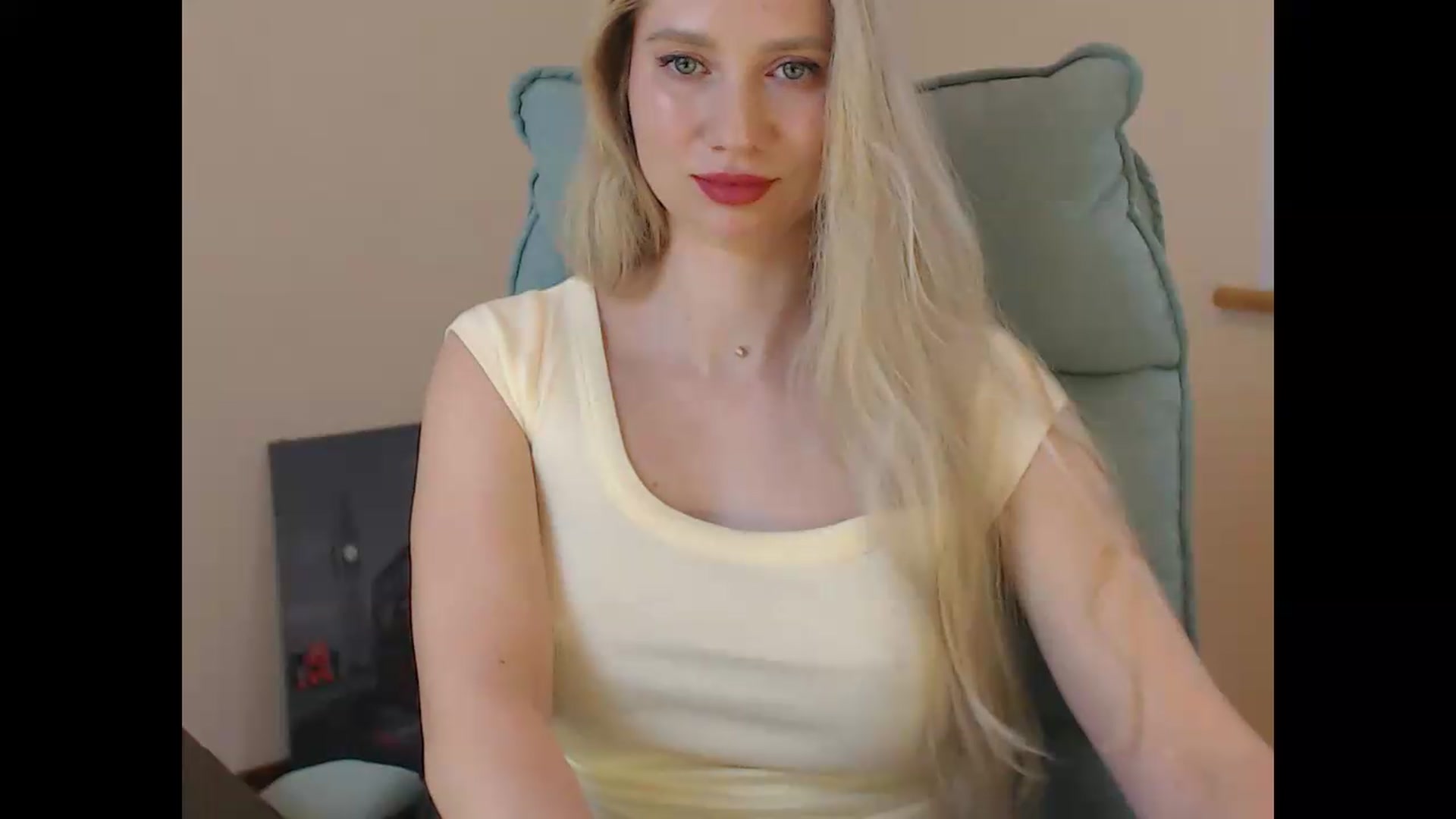 Gallery image thumbnail from Miss_Sylvia's myfreecams stream on, 06/12/2026, 17:35 image 18 of 20