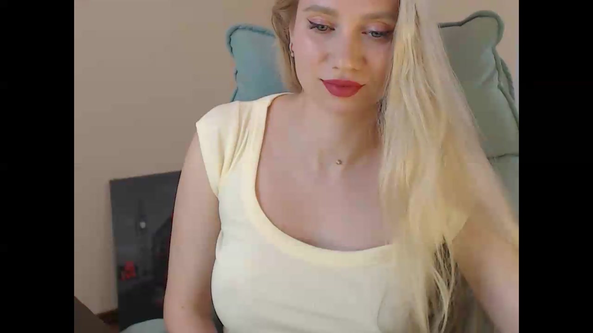 Gallery image thumbnail from Miss_Sylvia's myfreecams stream on, 06/12/2026, 17:35 image 3 of 20