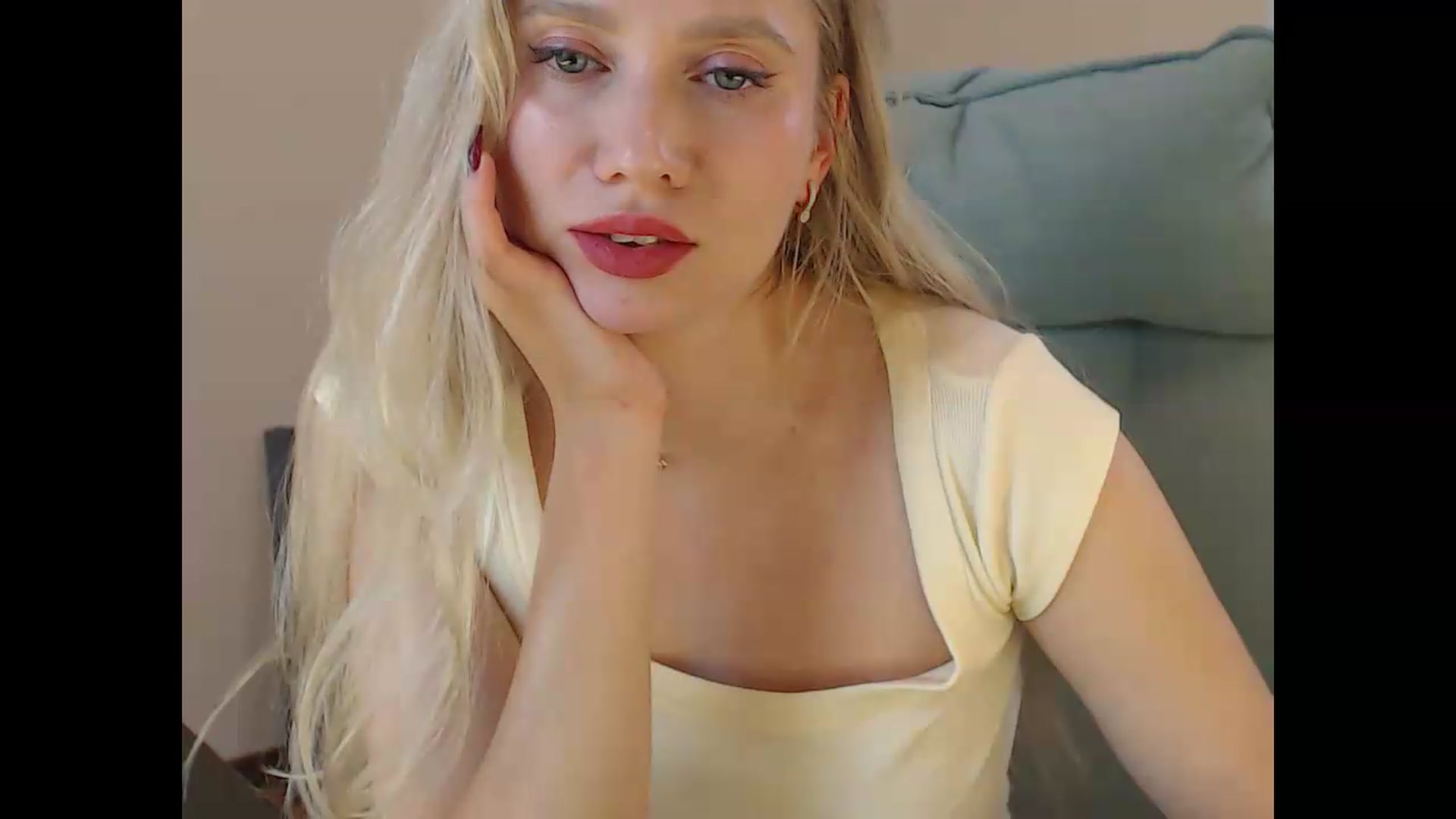Gallery image thumbnail from Miss_Sylvia's myfreecams stream on, 06/12/2026, 18:04 image 10 of 20