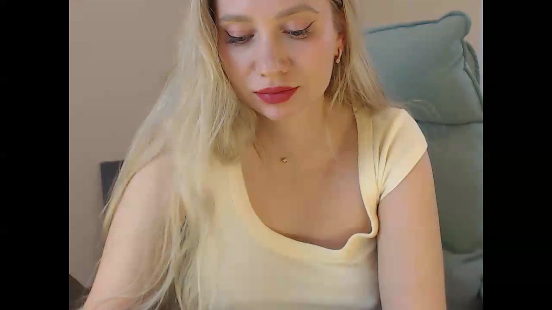 Gallery image thumbnail from Miss_Sylvia's myfreecams stream on, 06/12/2026, 18:04 image 16 of 20