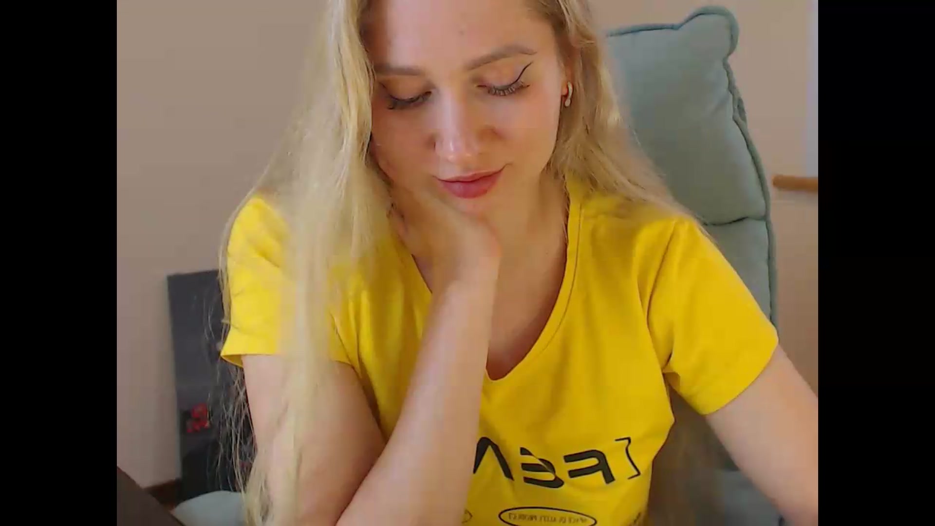 Gallery image thumbnail from Miss_Sylvia's myfreecams stream on, 06/14/2026, 19:44 image 14 of 20
