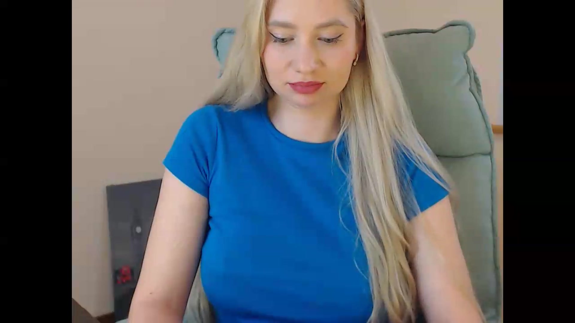 Gallery image thumbnail from Miss_Sylvia's myfreecams stream on, 06/15/2026, 18:52 image 12 of 20