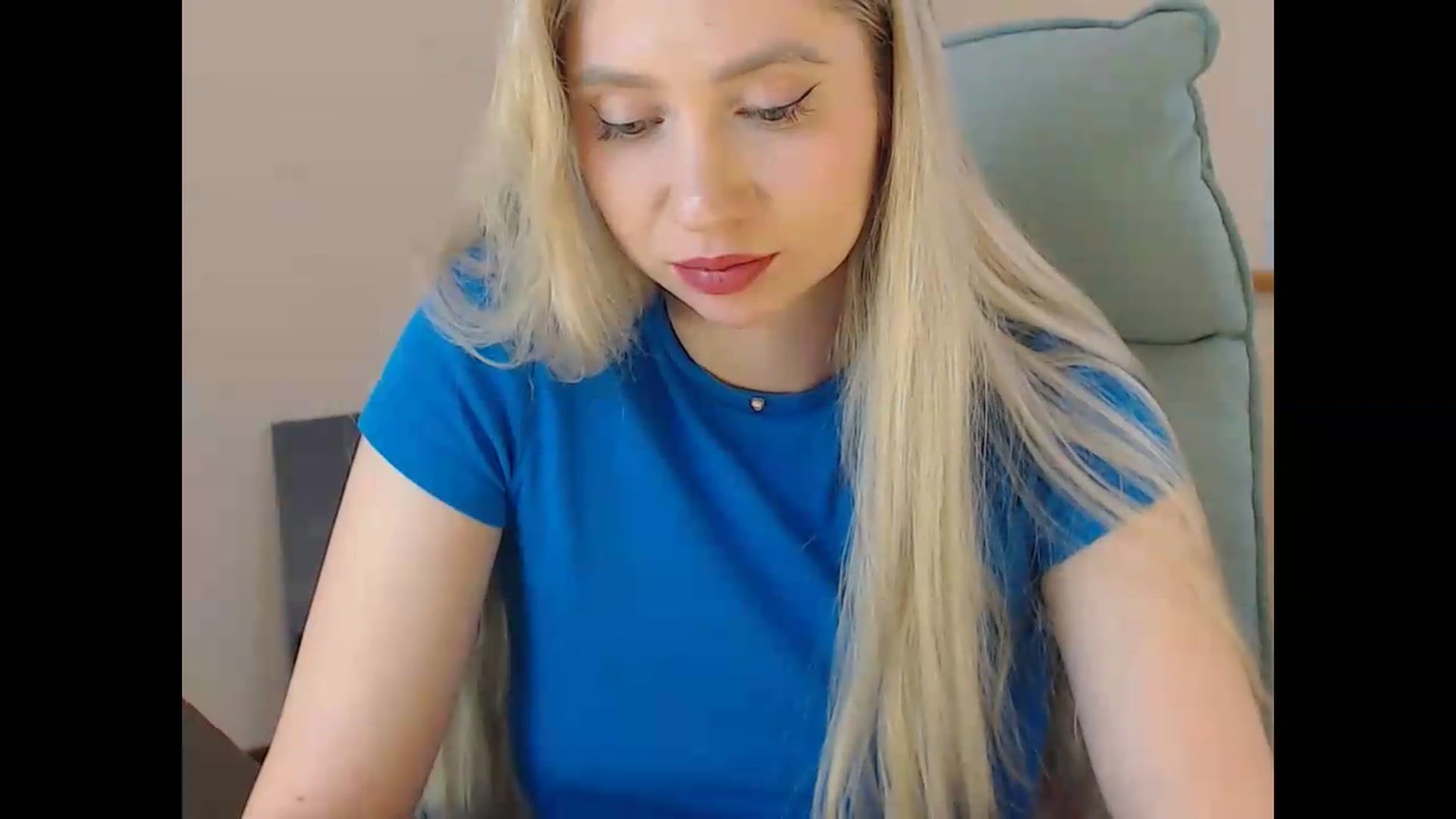 Gallery image thumbnail from Miss_Sylvia's myfreecams stream on, 06/15/2026, 19:24 image 17 of 20