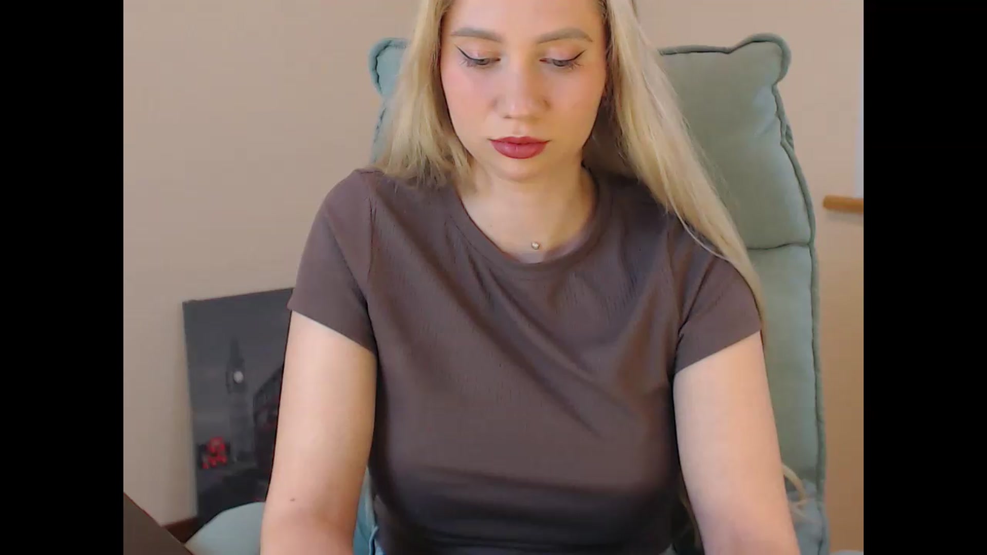 Gallery image thumbnail from Miss_Sylvia's myfreecams stream on, 06/16/2026, 16:16 image 9 of 20
