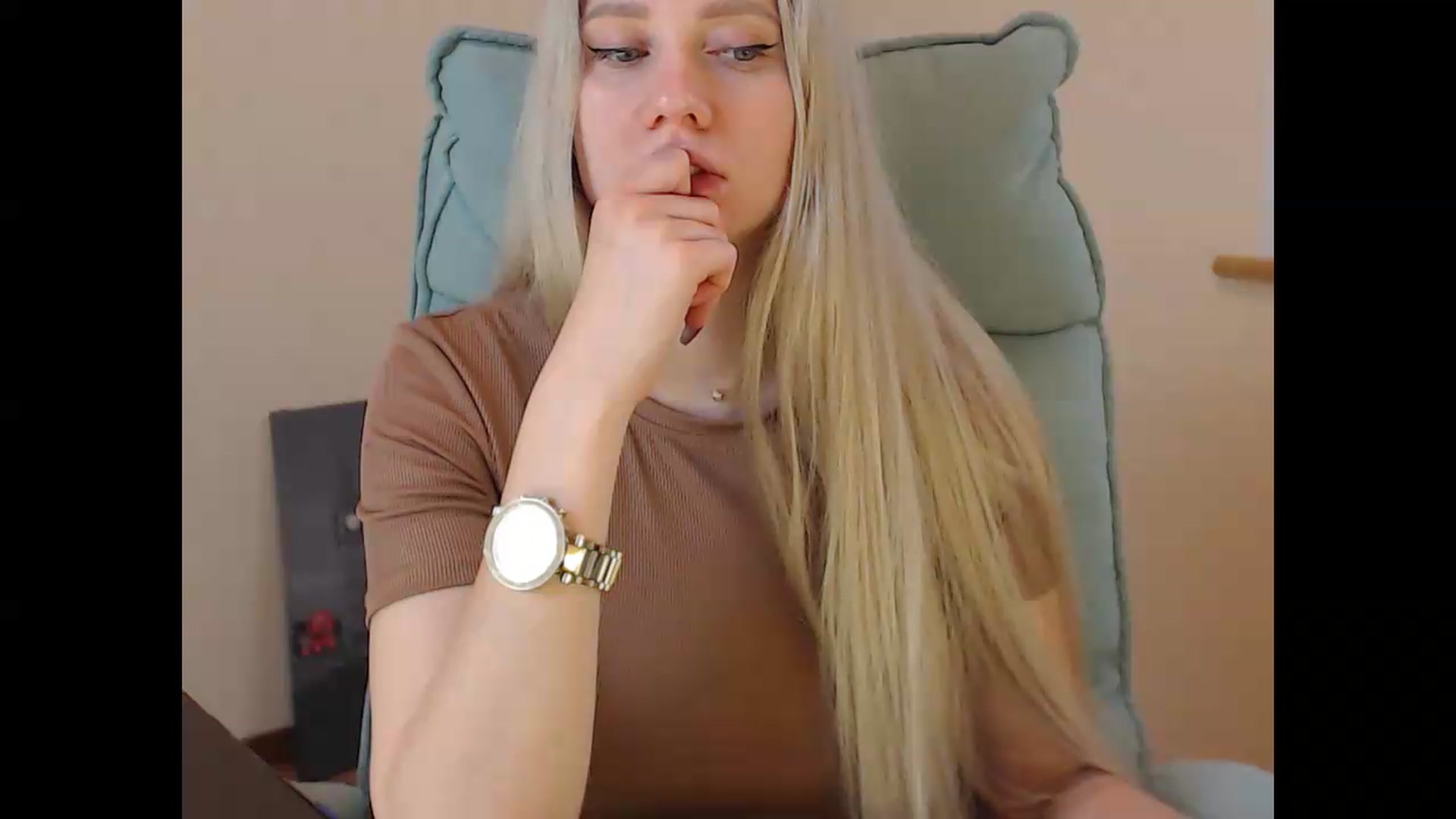 Gallery image thumbnail from Miss_Sylvia's myfreecams stream on, 06/18/2026, 20:01 image 7 of 20