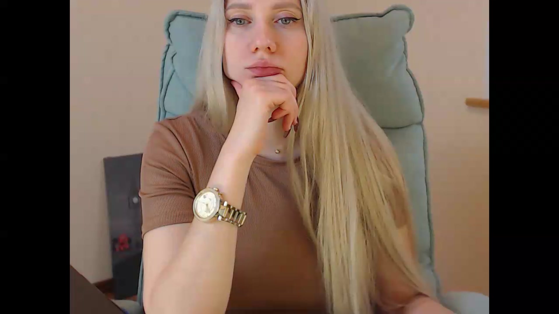Gallery image thumbnail from Miss_Sylvia's myfreecams stream on, 06/18/2026, 20:01 image 6 of 20