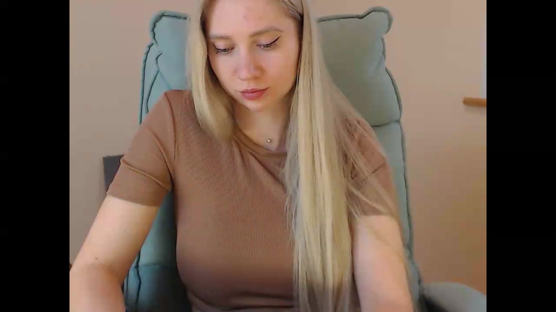 Gallery image thumbnail from Miss_Sylvia's myfreecams stream on, 06/18/2026, 20:01 image 20 of 20