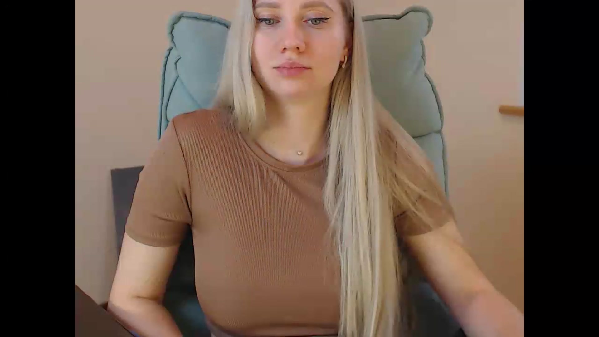 Gallery image thumbnail from Miss_Sylvia's myfreecams stream on, 06/18/2026, 20:01 image 14 of 20
