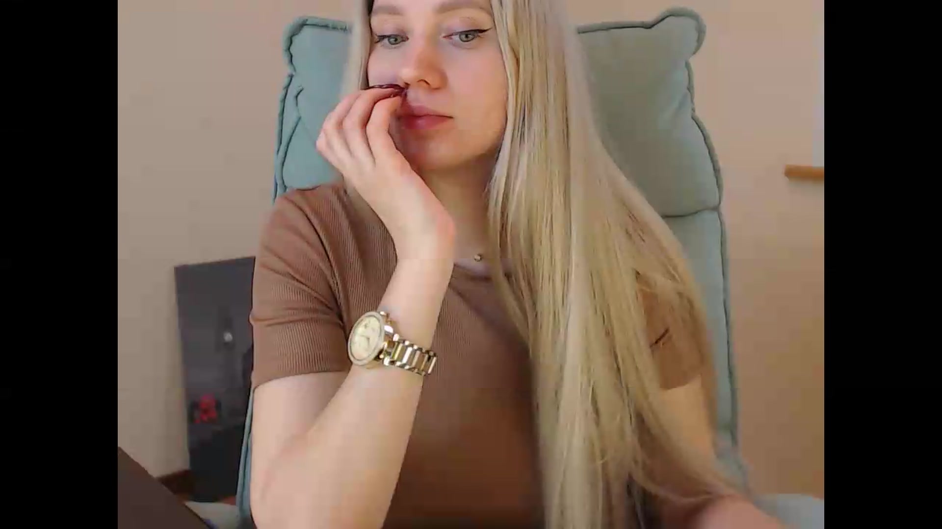 Gallery image thumbnail from Miss_Sylvia's myfreecams stream on, 06/18/2026, 20:01 image 3 of 20
