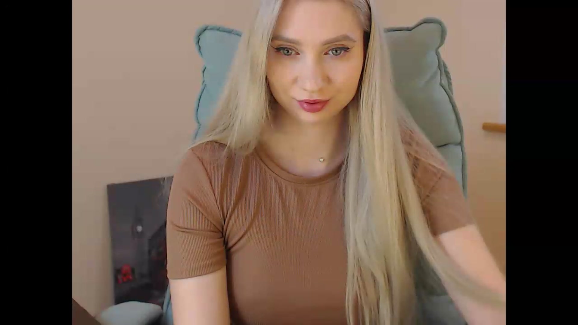 Gallery image thumbnail from Miss_Sylvia's myfreecams stream on, 06/20/2026, 16:41 image 20 of 20
