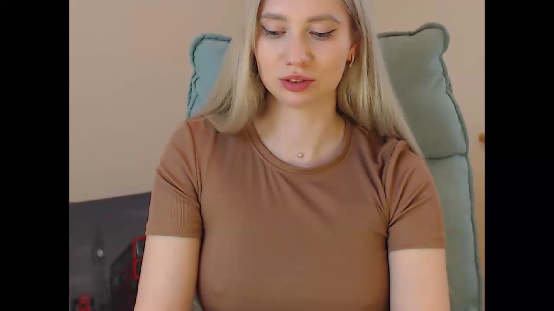 Gallery image thumbnail from Miss_Sylvia's myfreecams stream on, 06/20/2026, 20:26 image 4 of 20