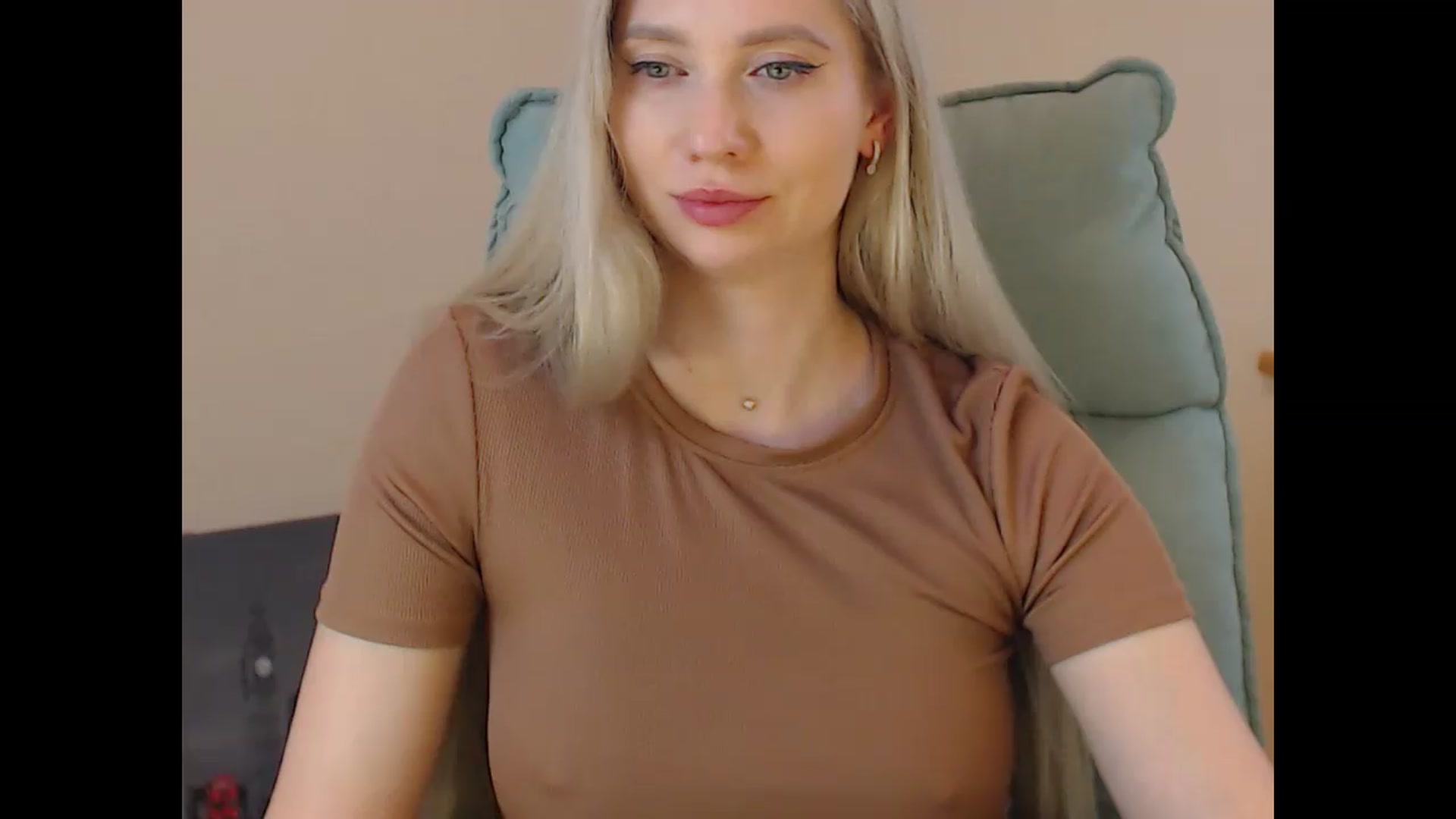 Gallery image thumbnail from Miss_Sylvia's myfreecams stream on, 06/20/2026, 20:26 image 7 of 20