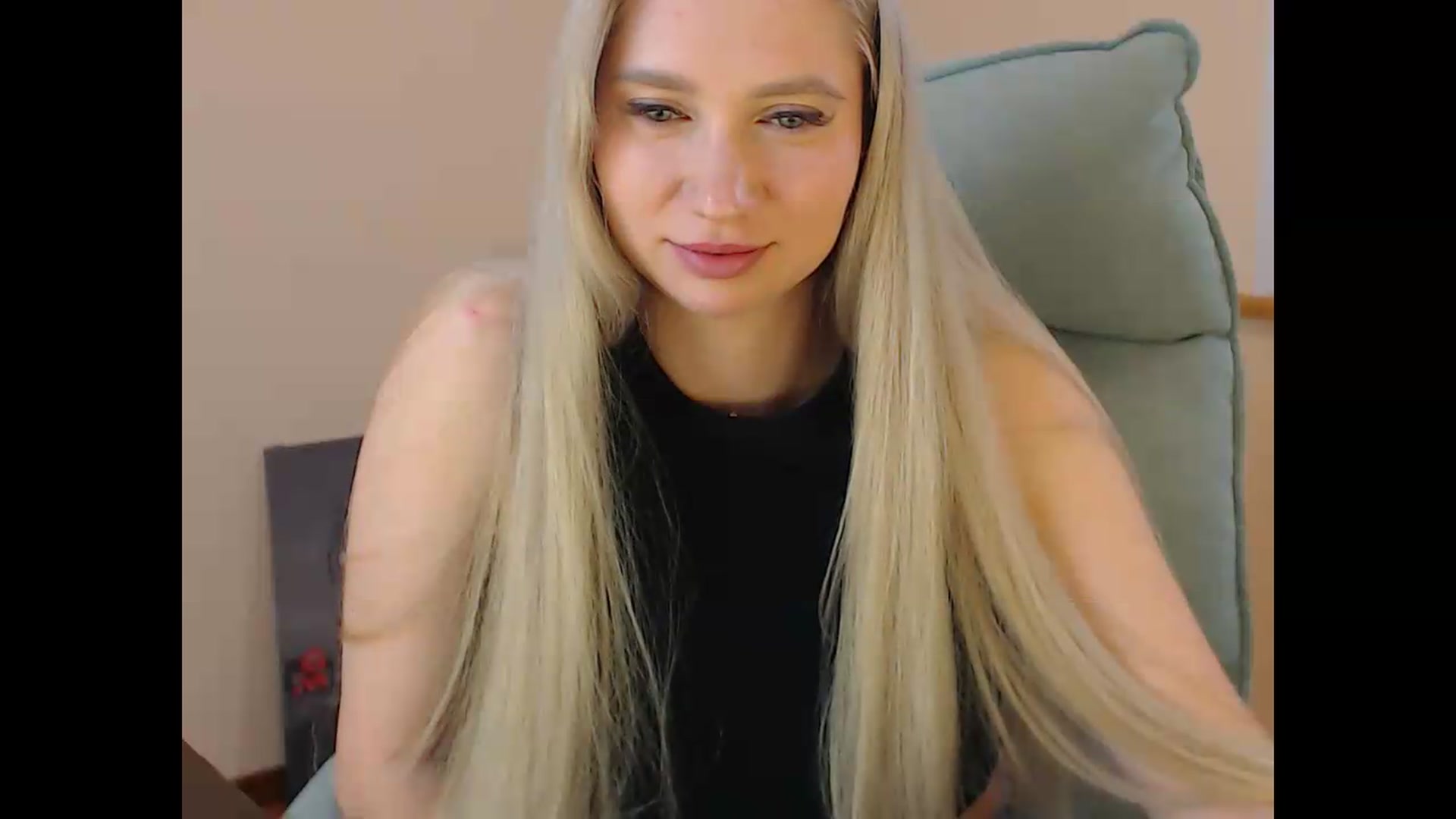 Gallery image thumbnail from Miss_Sylvia's myfreecams stream on, 06/22/2026, 18:53 image 14 of 20