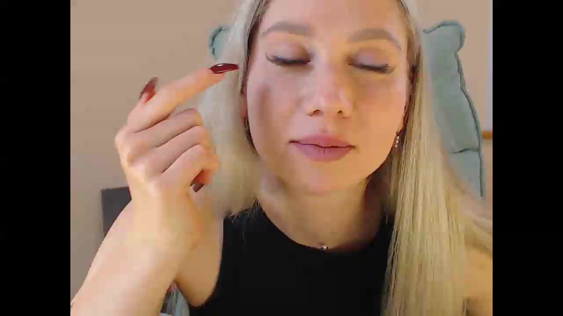 Gallery image thumbnail from Miss_Sylvia's myfreecams stream on, 06/22/2026, 18:53 image 1 of 20