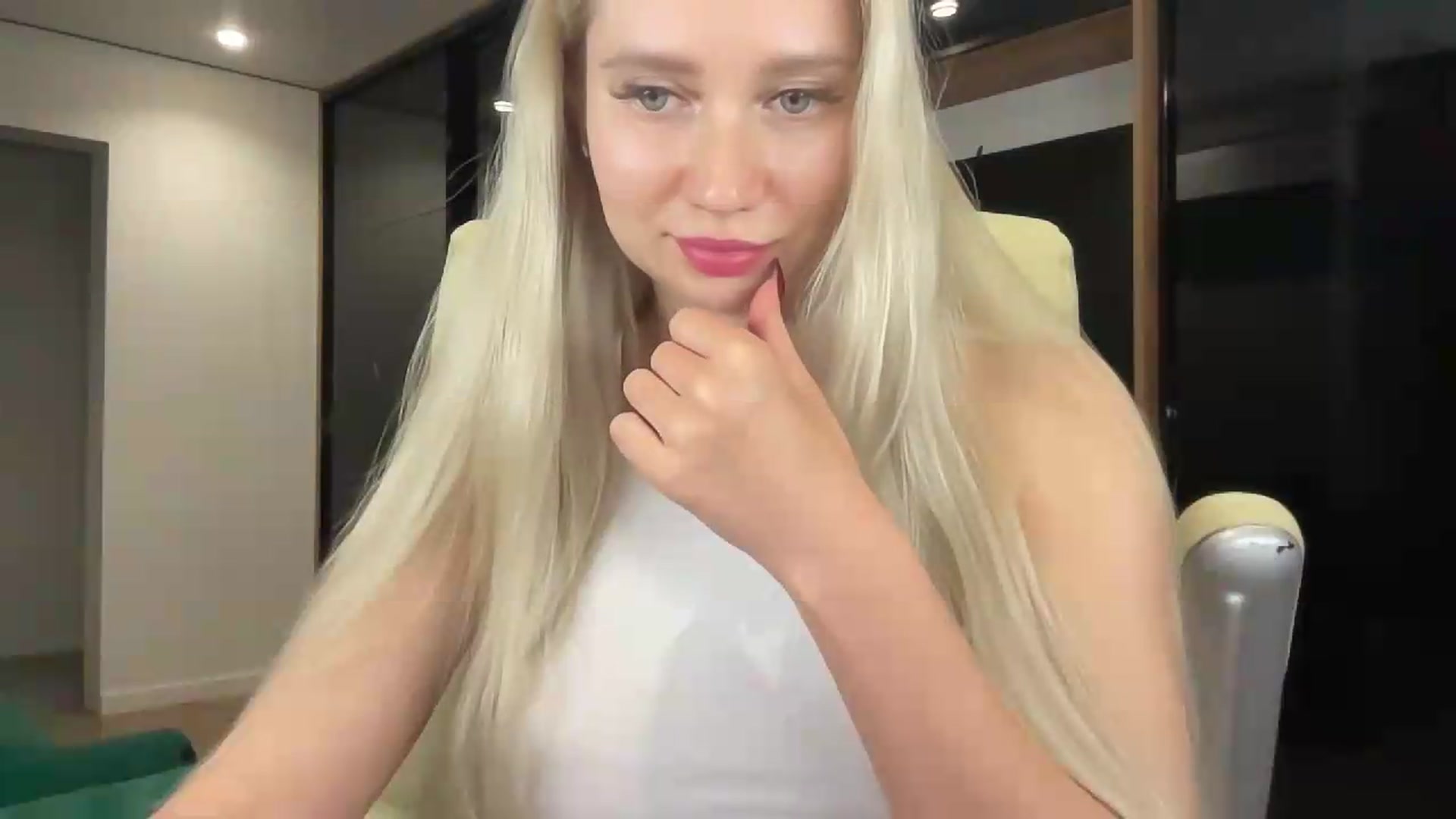 Gallery image thumbnail from Miss_Sylvia's myfreecams stream on, 07/03/2026, 20:37 image 7 of 20