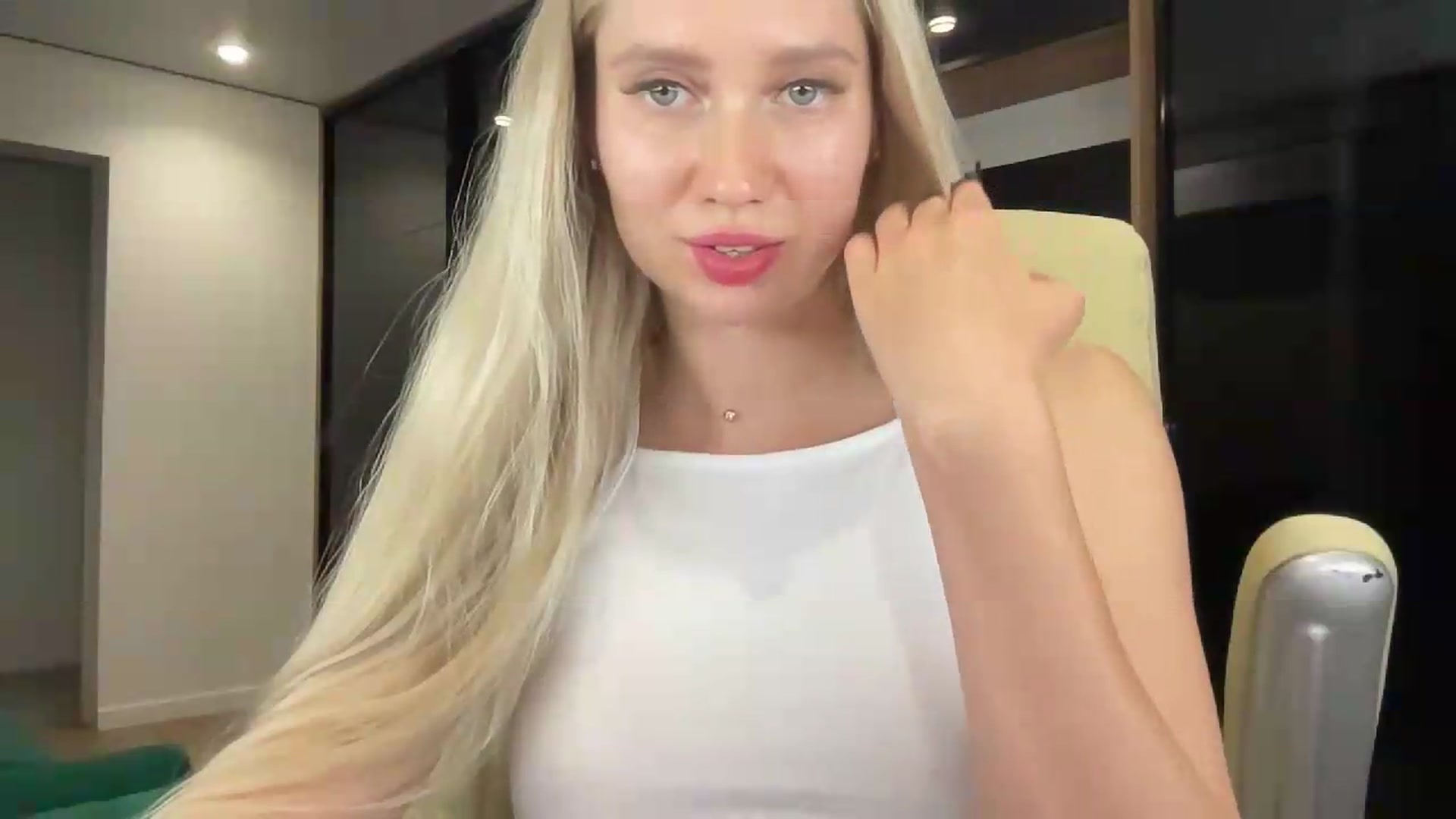 Gallery image thumbnail from Miss_Sylvia's myfreecams stream on, 07/03/2026, 20:37 image 15 of 20