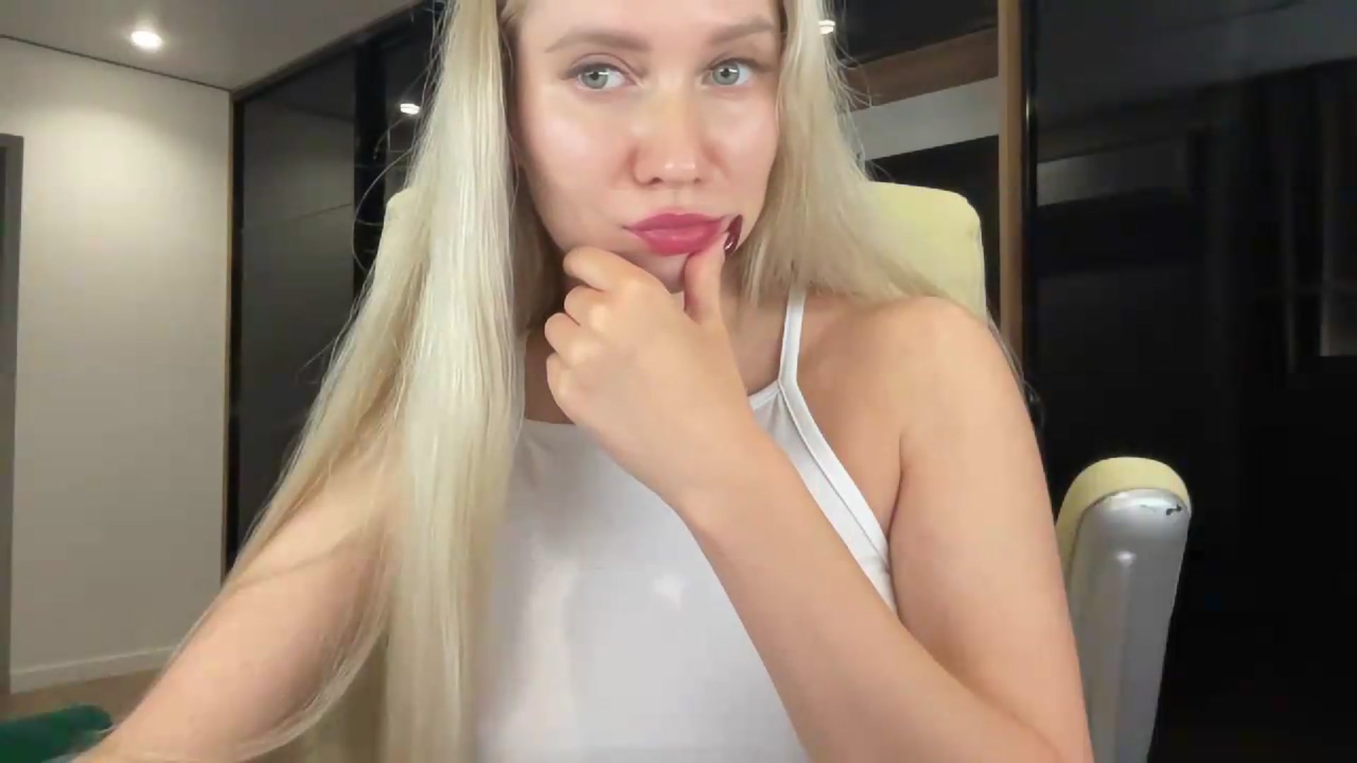 Gallery image thumbnail from Miss_Sylvia's myfreecams stream on, 07/03/2026, 21:20 image 8 of 20