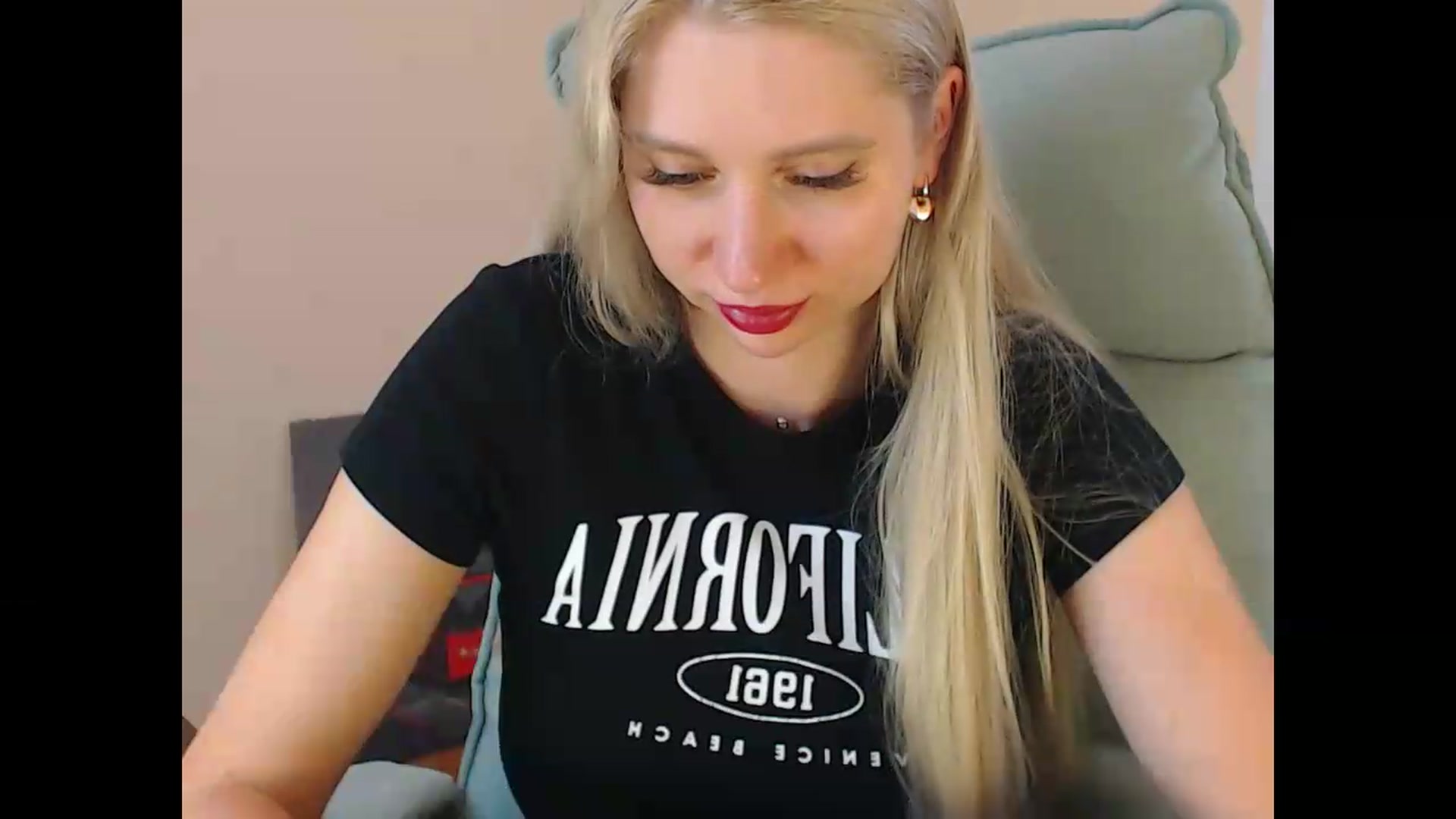 Gallery image thumbnail from Miss_Sylvia's myfreecams stream on, 07/06/2026, 17:52 image 11 of 20