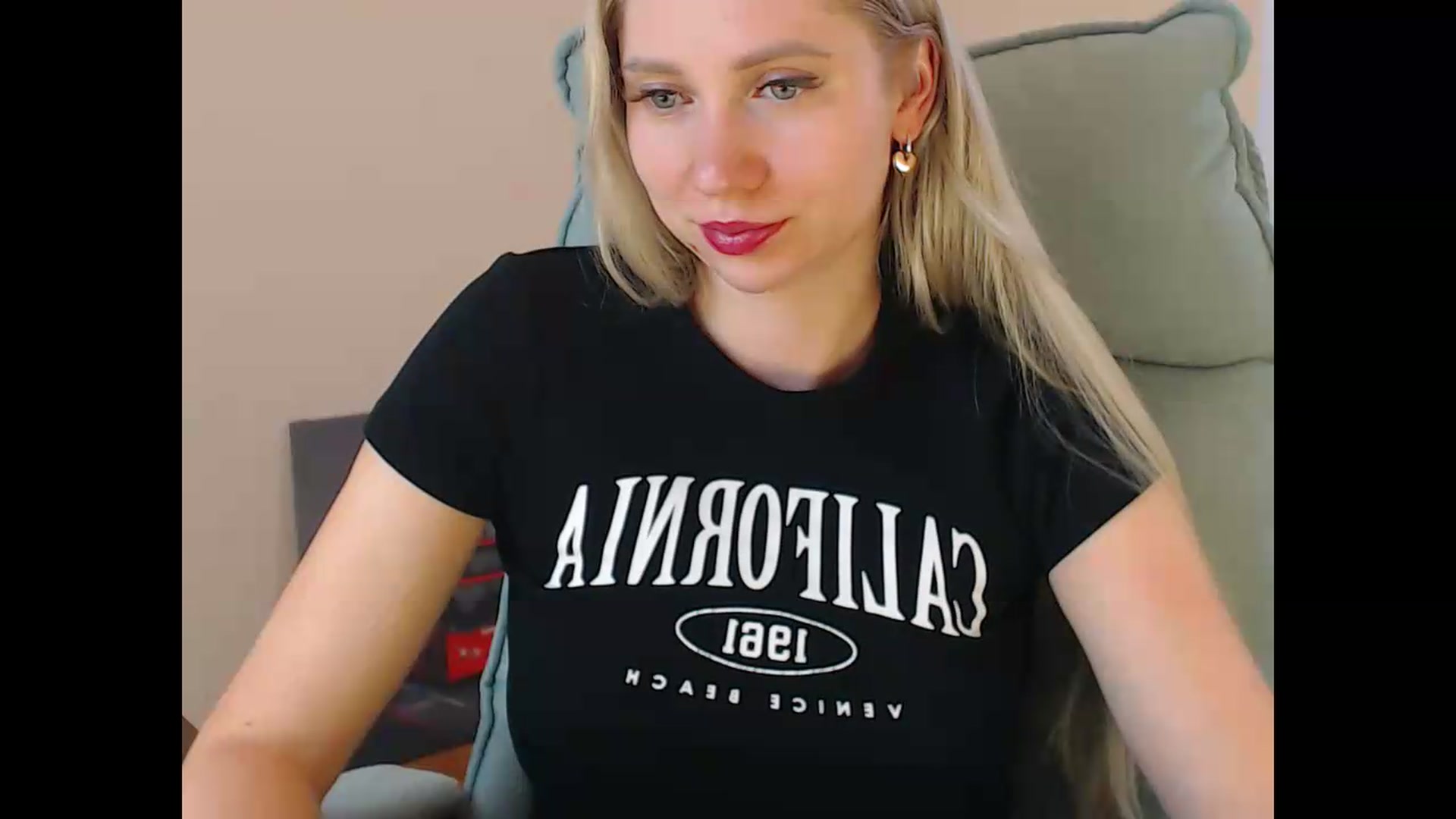 Gallery image thumbnail from Miss_Sylvia's myfreecams stream on, 07/06/2026, 17:52 image 9 of 20
