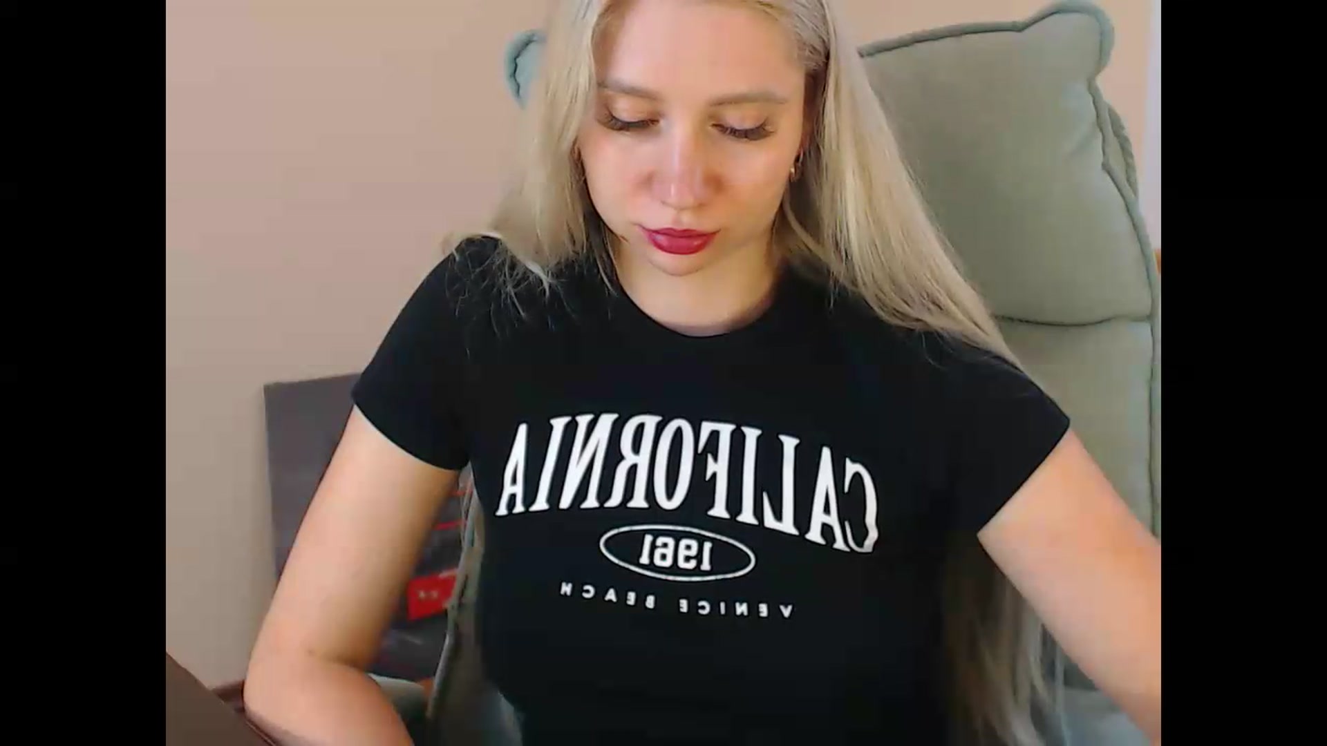 Gallery image thumbnail from Miss_Sylvia's myfreecams stream on, 07/06/2026, 17:52 image 20 of 20