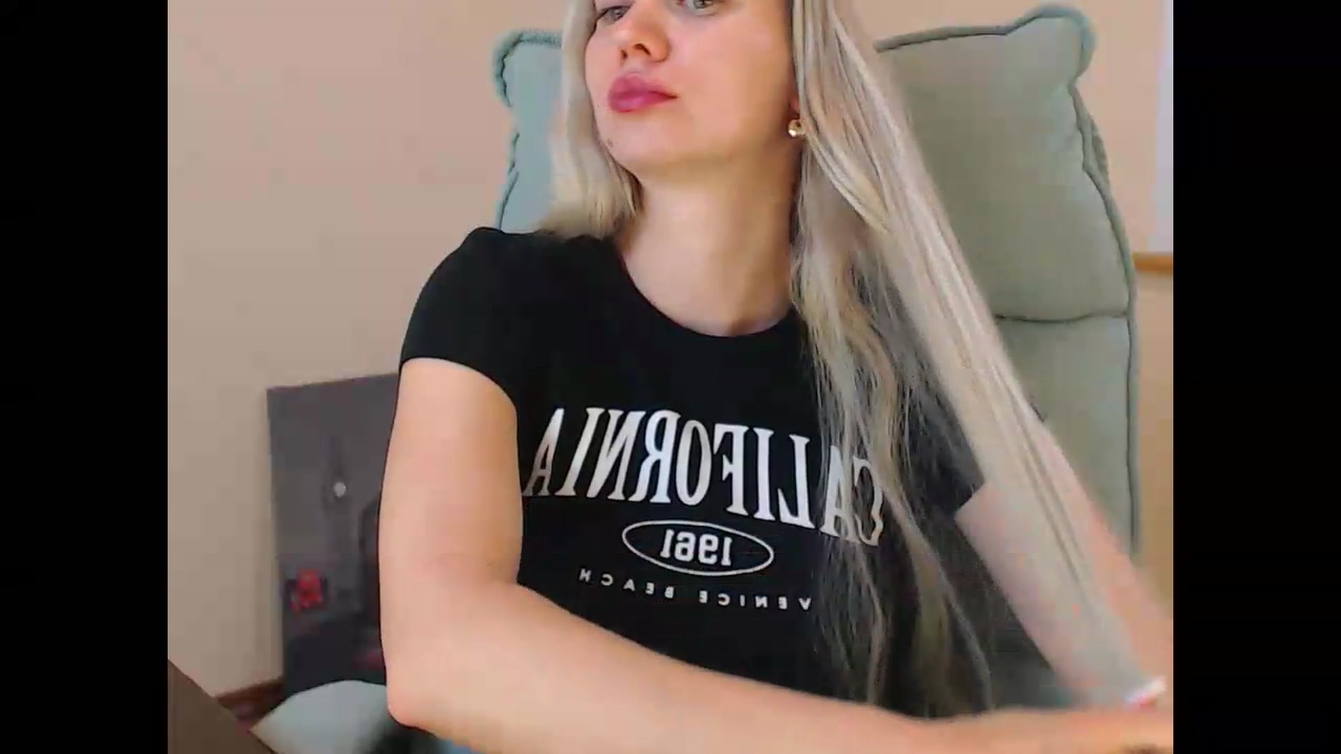 Gallery image thumbnail from Miss_Sylvia's myfreecams stream on, 07/06/2026, 17:52 image 15 of 20