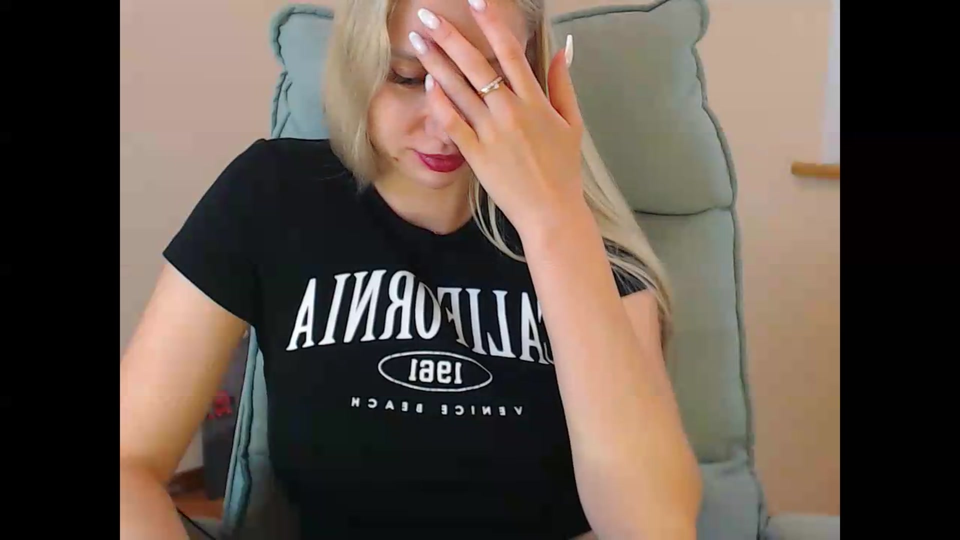 Gallery image thumbnail from Miss_Sylvia's myfreecams stream on, 07/06/2026, 18:51 image 11 of 20