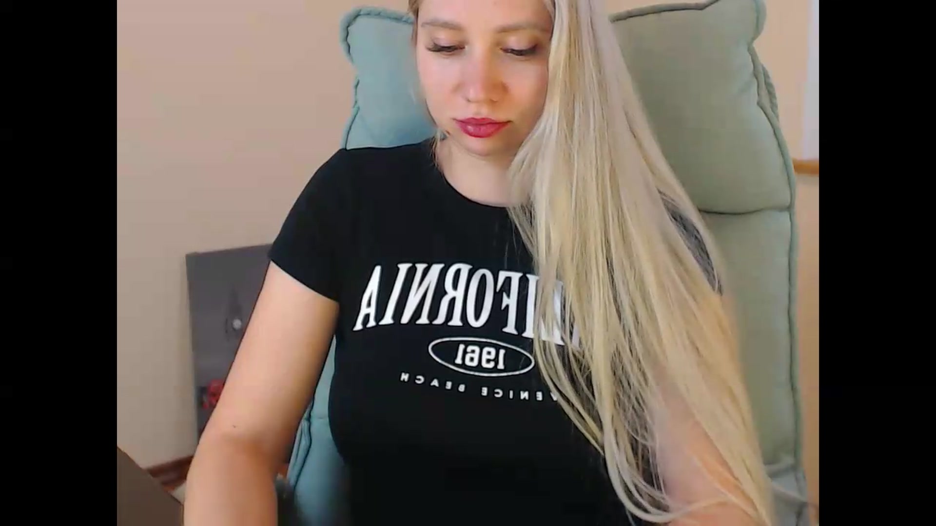 Gallery image thumbnail from Miss_Sylvia's myfreecams stream on, 07/06/2026, 18:51 image 3 of 20