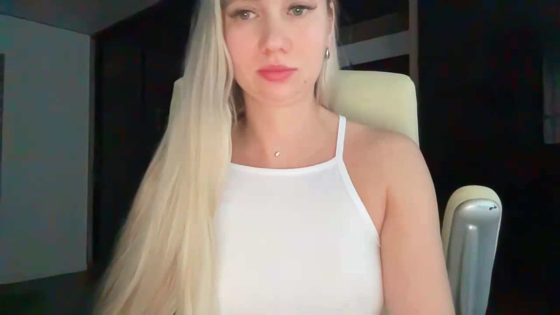 Gallery image thumbnail from Miss_Sylvia's myfreecams stream on, 07/08/2026, 18:19 image 15 of 20