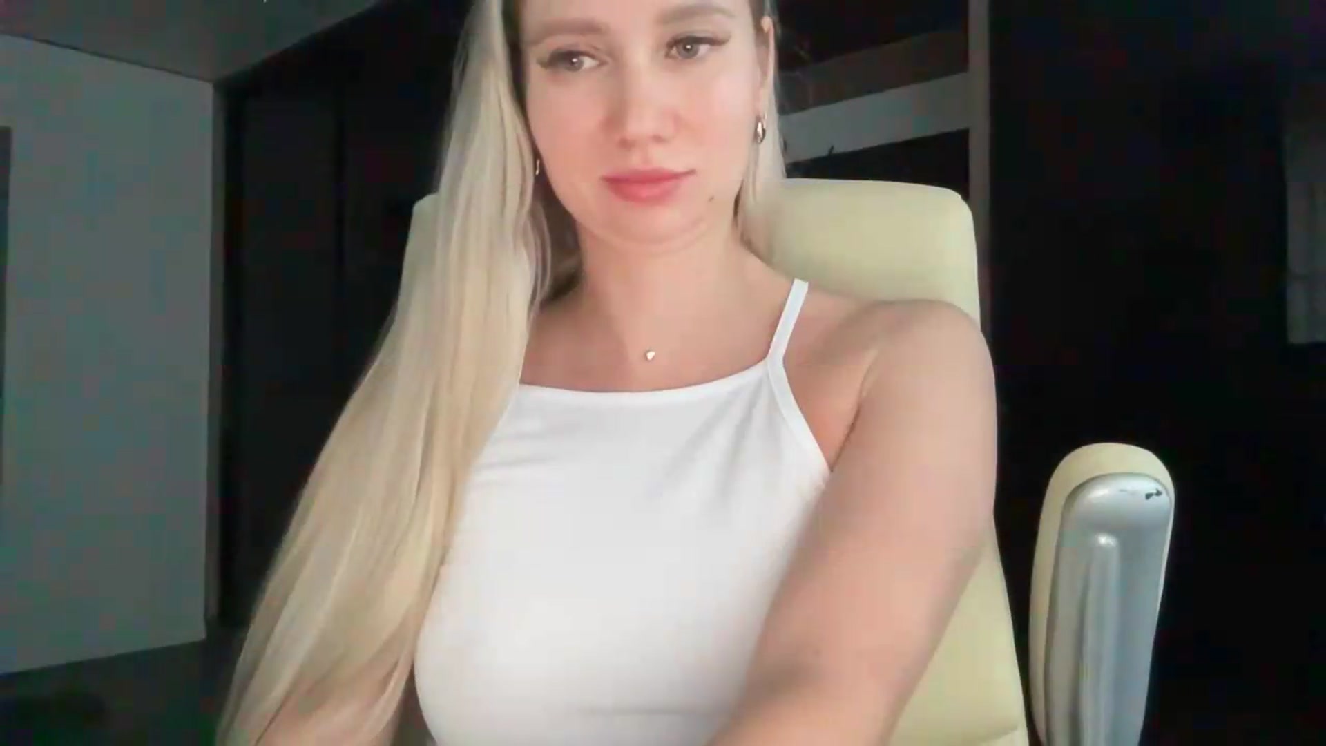 Gallery image thumbnail from Miss_Sylvia's myfreecams stream on, 07/08/2026, 18:19 image 14 of 20