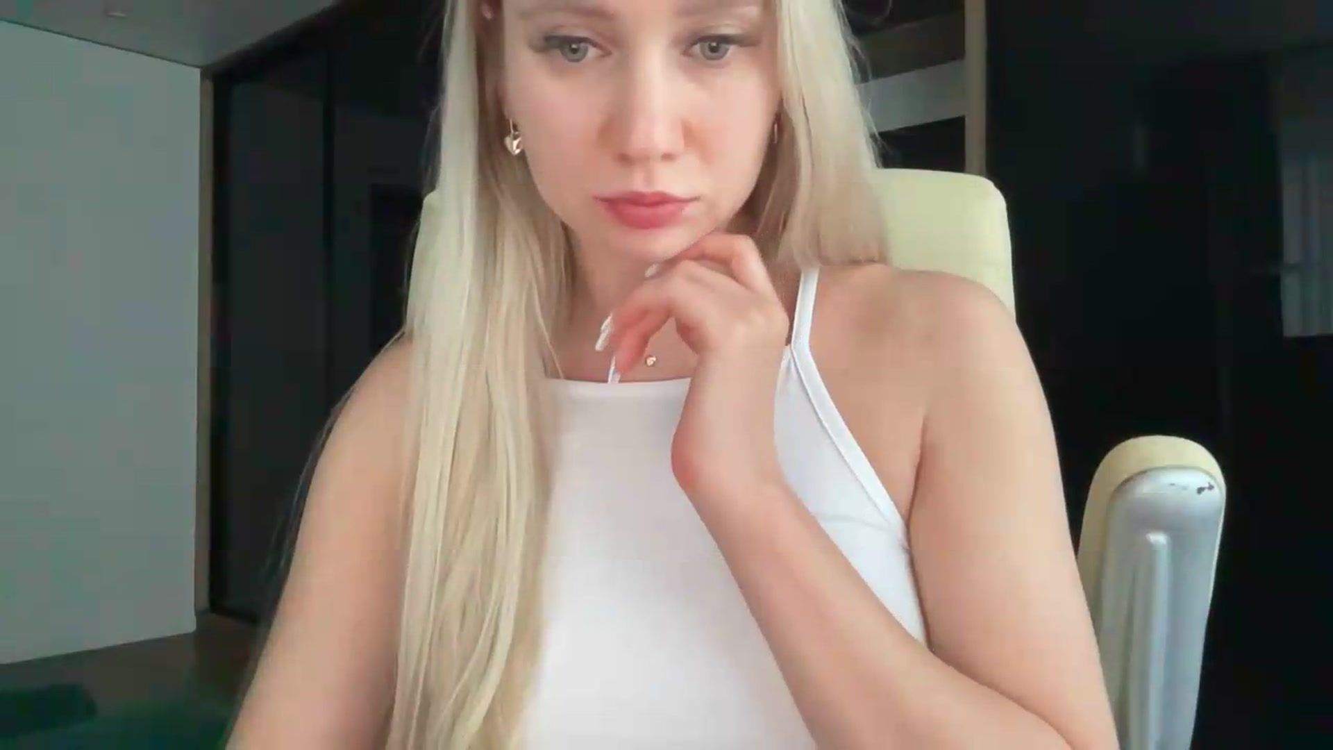 Gallery image thumbnail from Miss_Sylvia's myfreecams stream on, 07/08/2026, 18:19 image 2 of 20