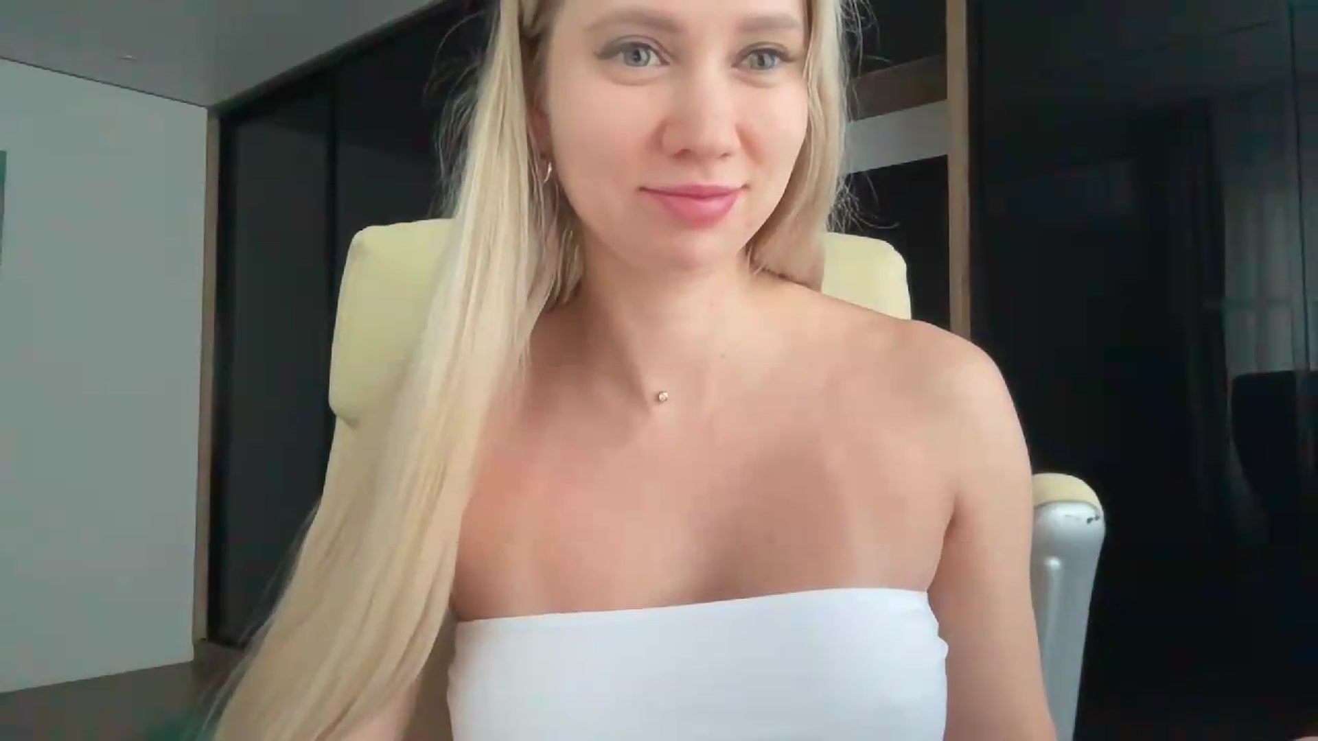 Gallery image thumbnail from Miss_Sylvia's myfreecams stream on, 07/11/2026, 17:02 image 2 of 20