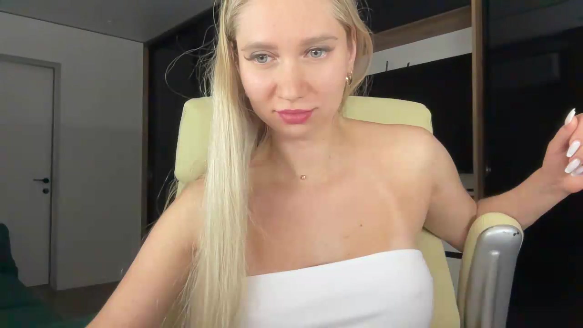 Gallery image thumbnail from Miss_Sylvia's myfreecams stream on, 07/11/2026, 19:06 image 20 of 20
