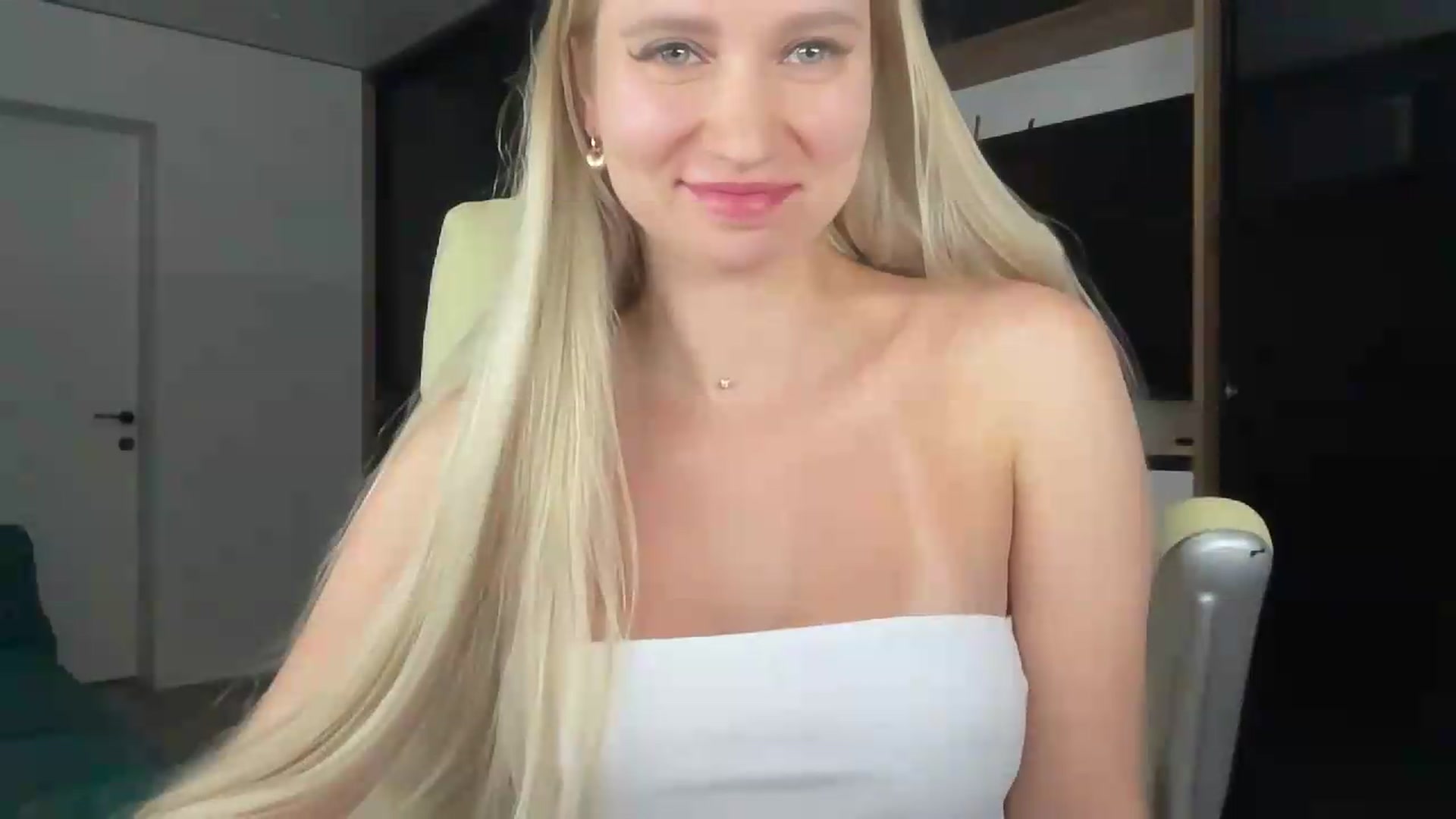 Gallery image thumbnail from Miss_Sylvia's myfreecams stream on, 07/11/2026, 19:06 image 11 of 20