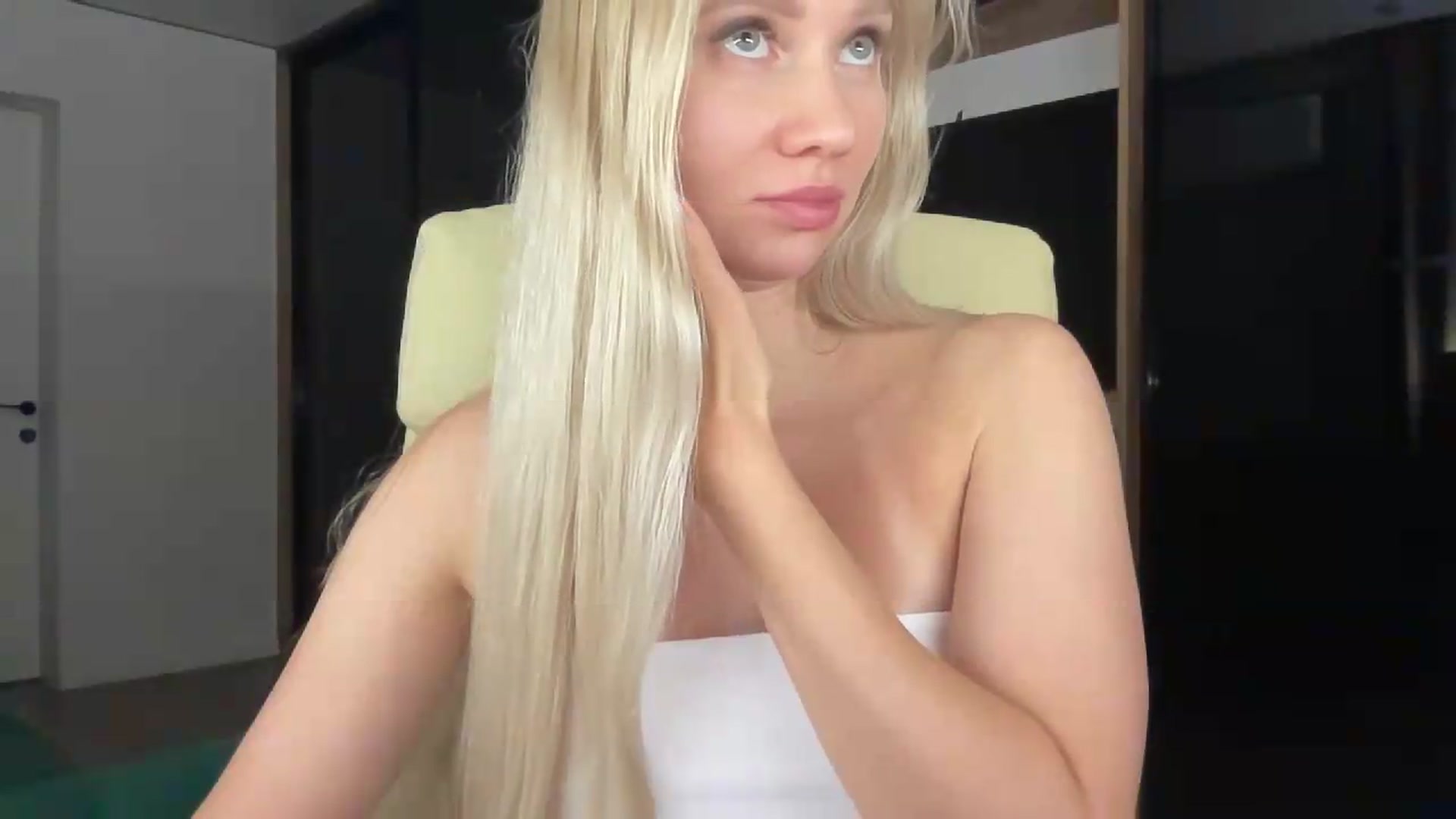 Gallery image thumbnail from Miss_Sylvia's myfreecams stream on, 07/11/2026, 21:26 image 11 of 20