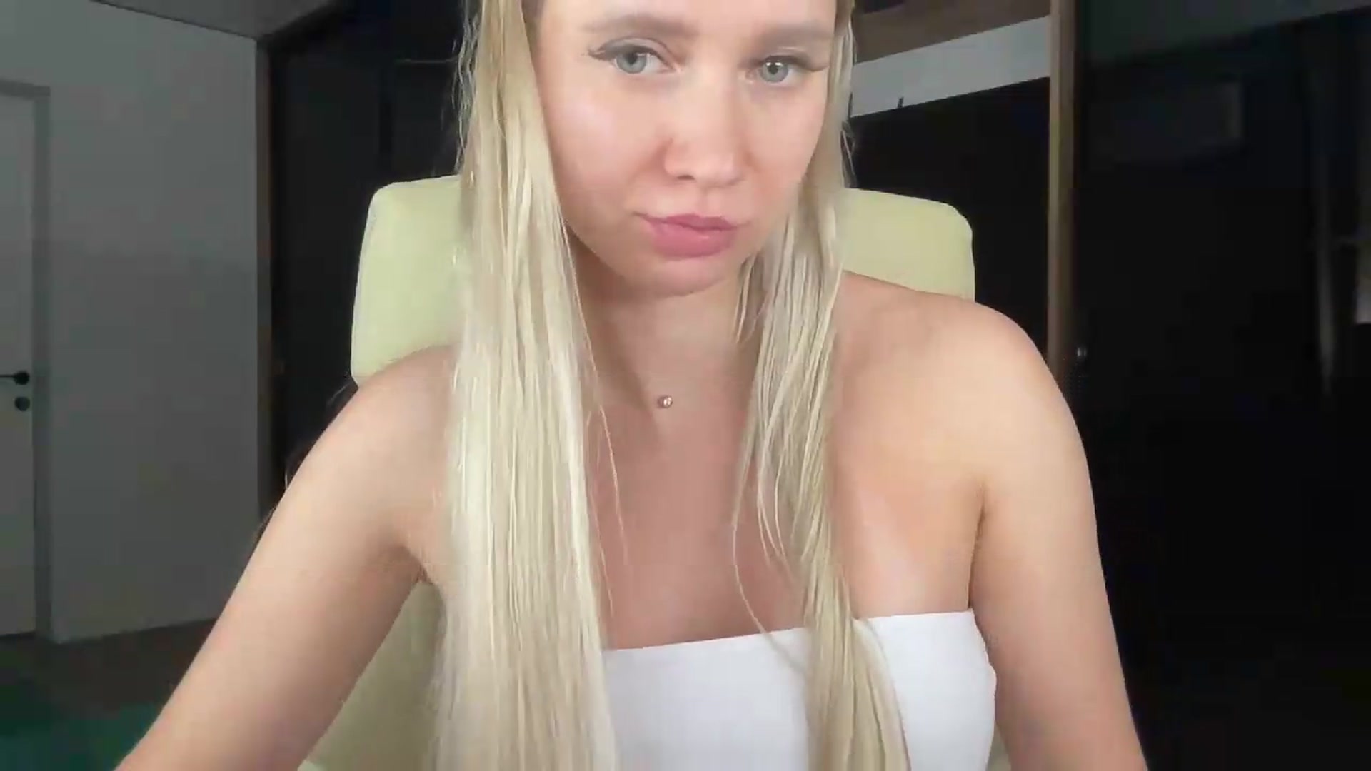 Gallery image thumbnail from Miss_Sylvia's myfreecams stream on, 07/11/2026, 21:26 image 4 of 20