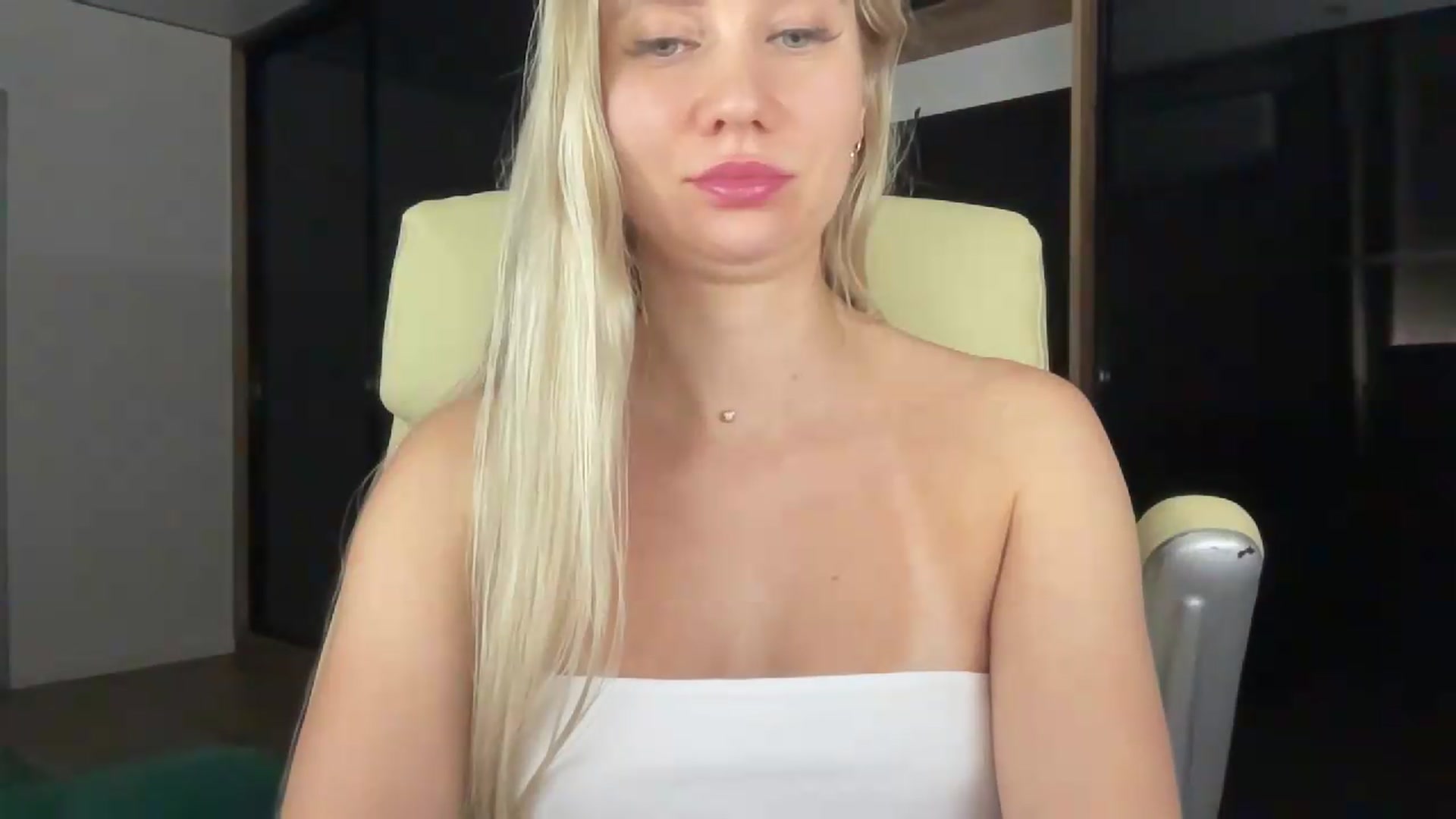 Gallery image thumbnail from Miss_Sylvia's myfreecams stream on, 07/11/2026, 22:24 image 14 of 20