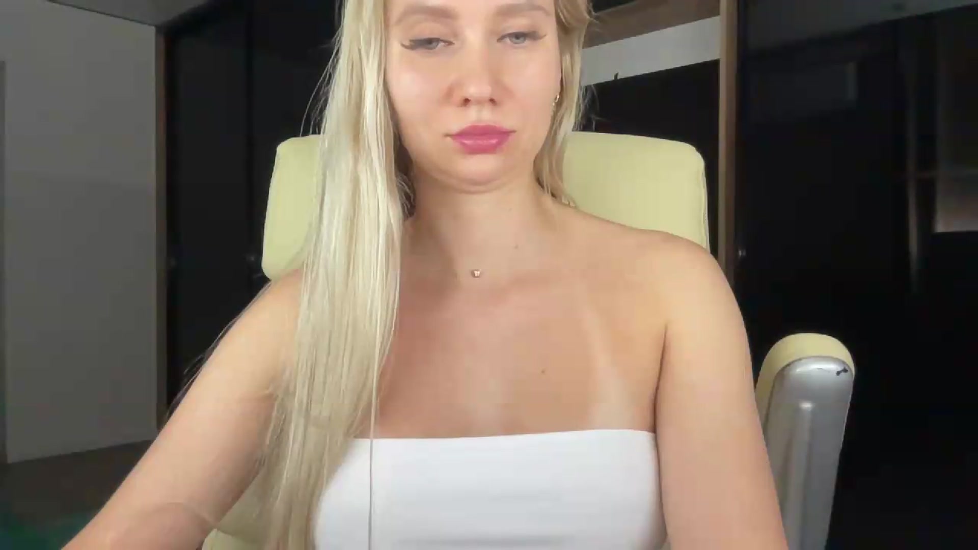 Gallery image thumbnail from Miss_Sylvia's myfreecams stream on, 07/11/2026, 22:24 image 12 of 20