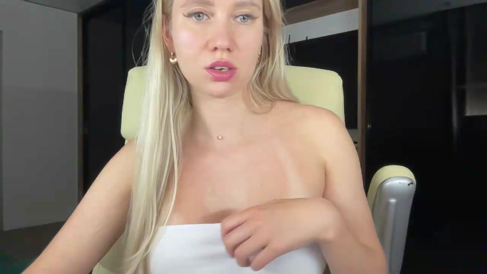Gallery image thumbnail from Miss_Sylvia's myfreecams stream on, 07/11/2026, 22:24 image 20 of 20