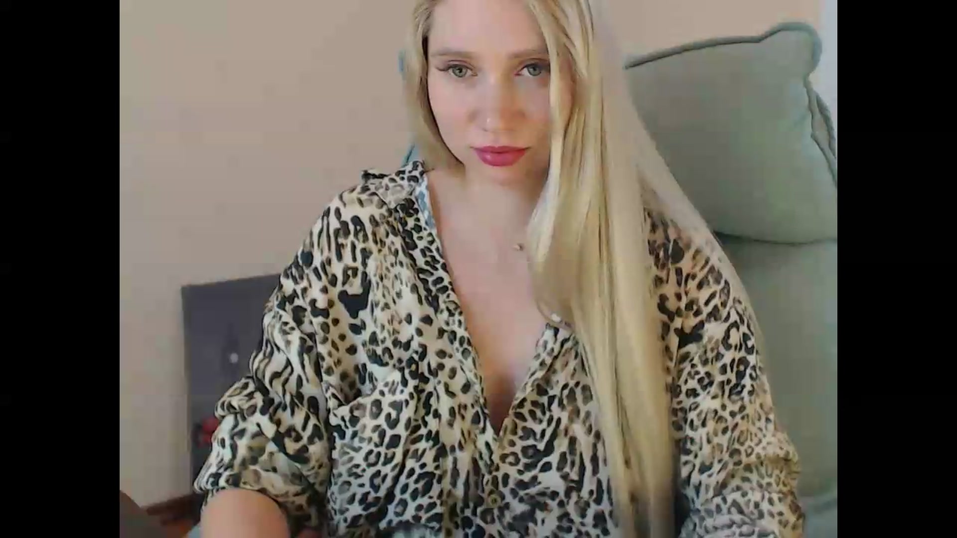 Gallery image thumbnail from Miss_Sylvia's myfreecams stream on, 07/14/2026, 17:35 image 16 of 20