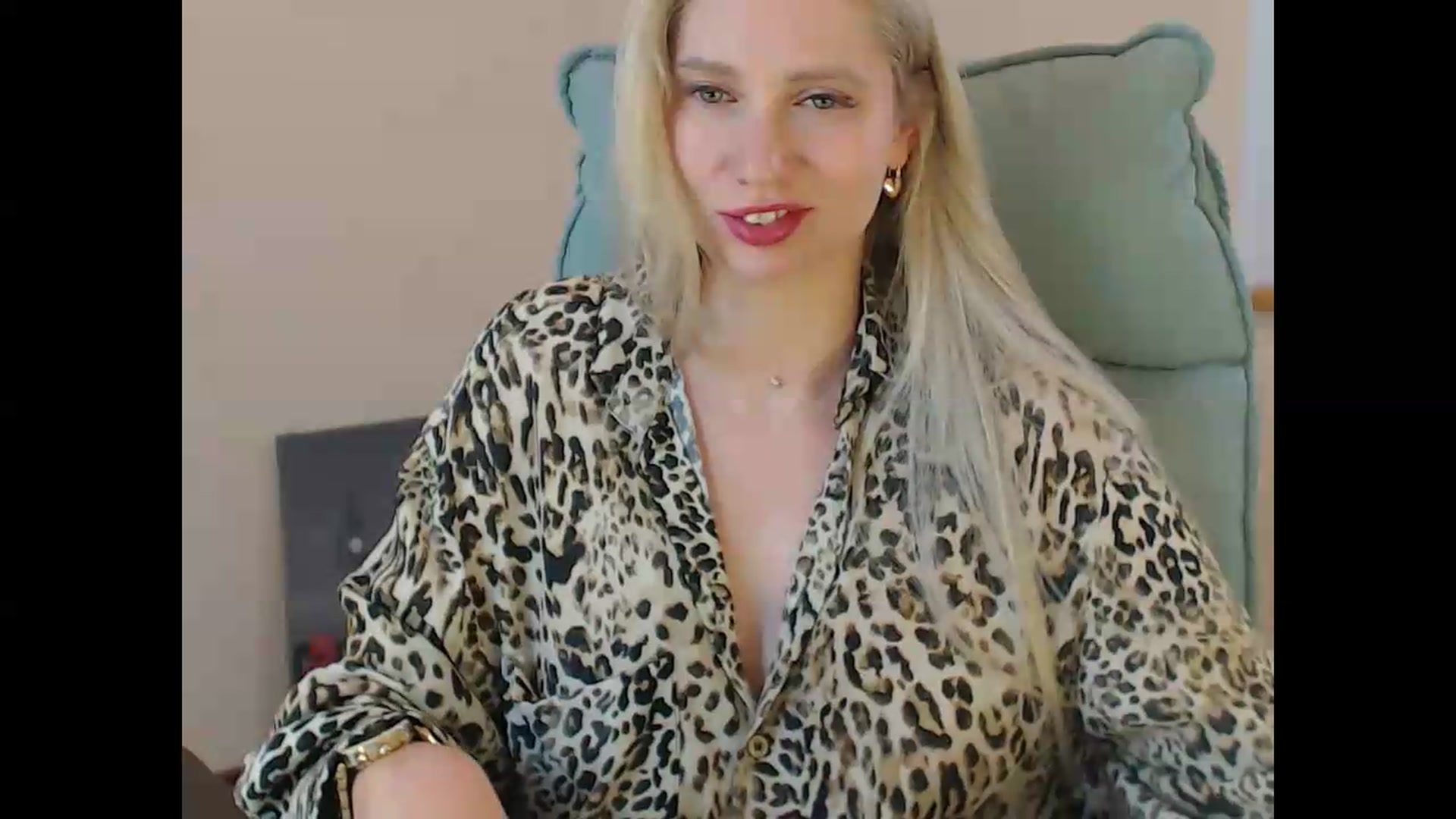 Gallery image thumbnail from Miss_Sylvia's myfreecams stream on, 07/14/2026, 17:35 image 10 of 20